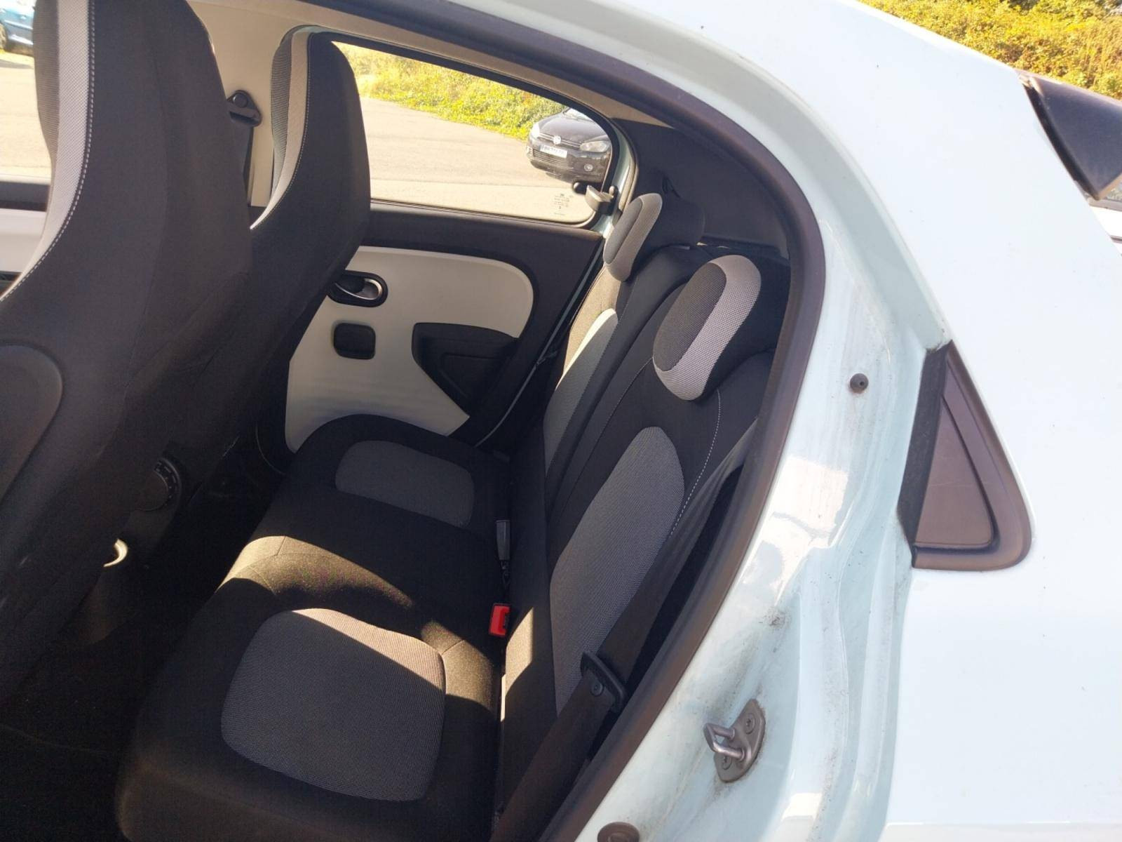 Vente en ligne Renault Twingo Electrique Twingo III E-Tech au prix de 12 990 €
