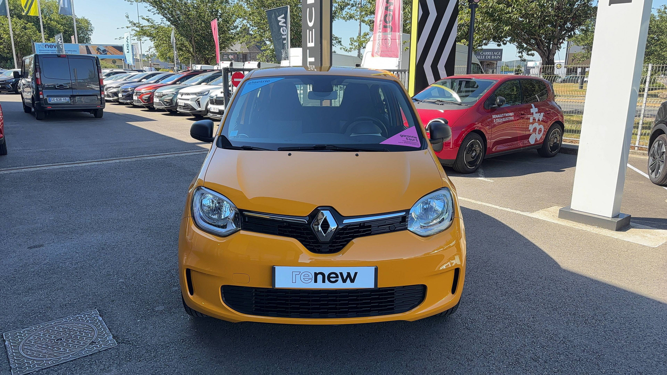 Vente en ligne Renault Twingo Electrique Twingo III E-Tech au prix de 12 990 €