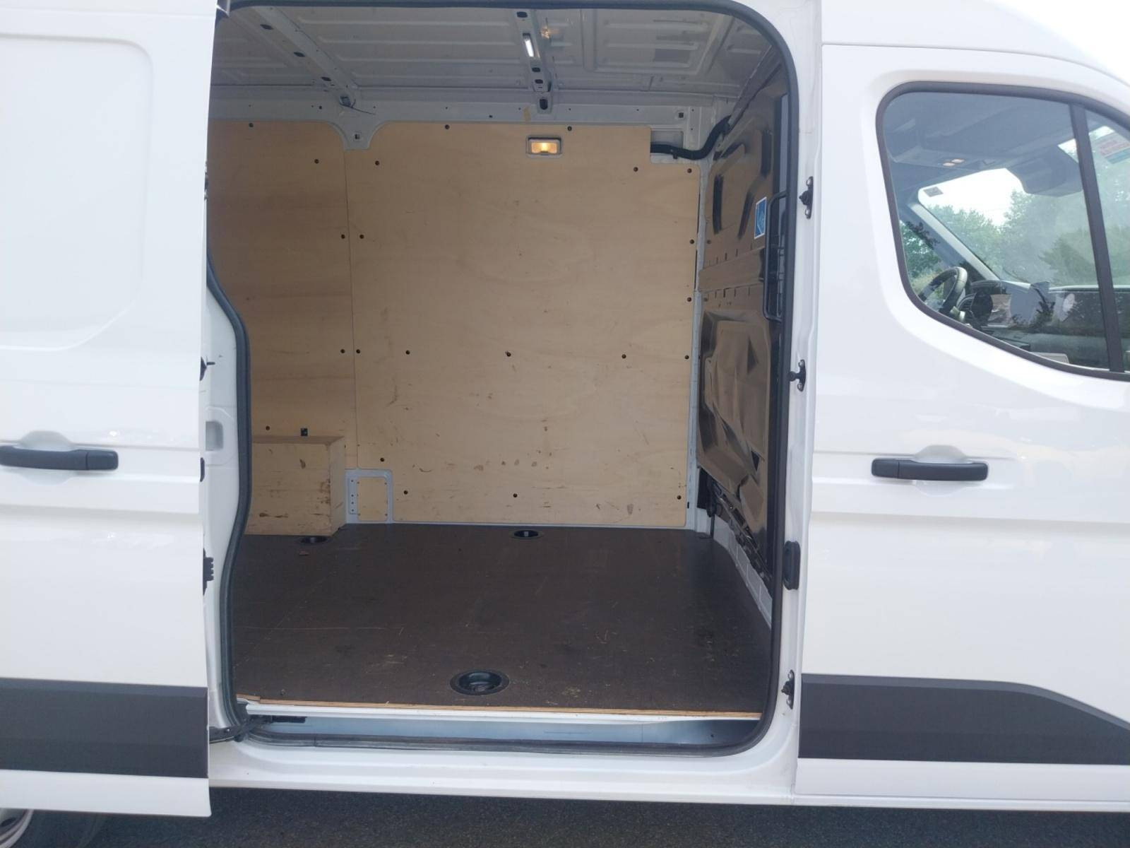 Vente en ligne Renault Master Fourgon MASTER FG BLUE DCI 130 L2H2 3T5 TR au prix de 32 990 €