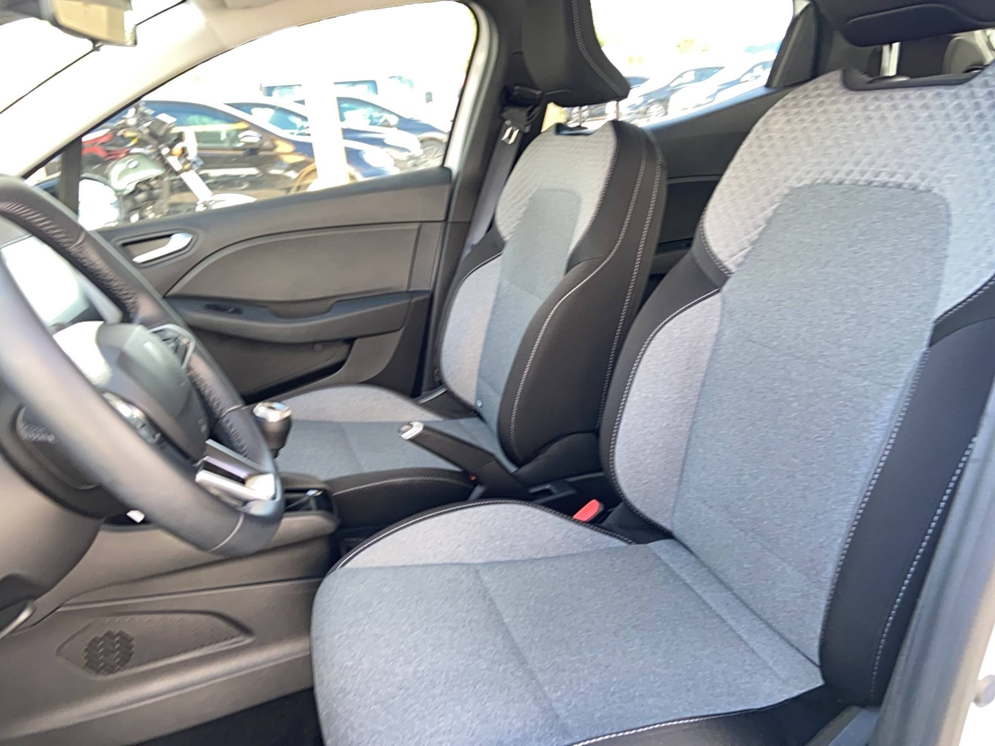 Vente en ligne Renault Clio 5 Clio Eco-G 100 ch GSR2 au prix de 16 290 €