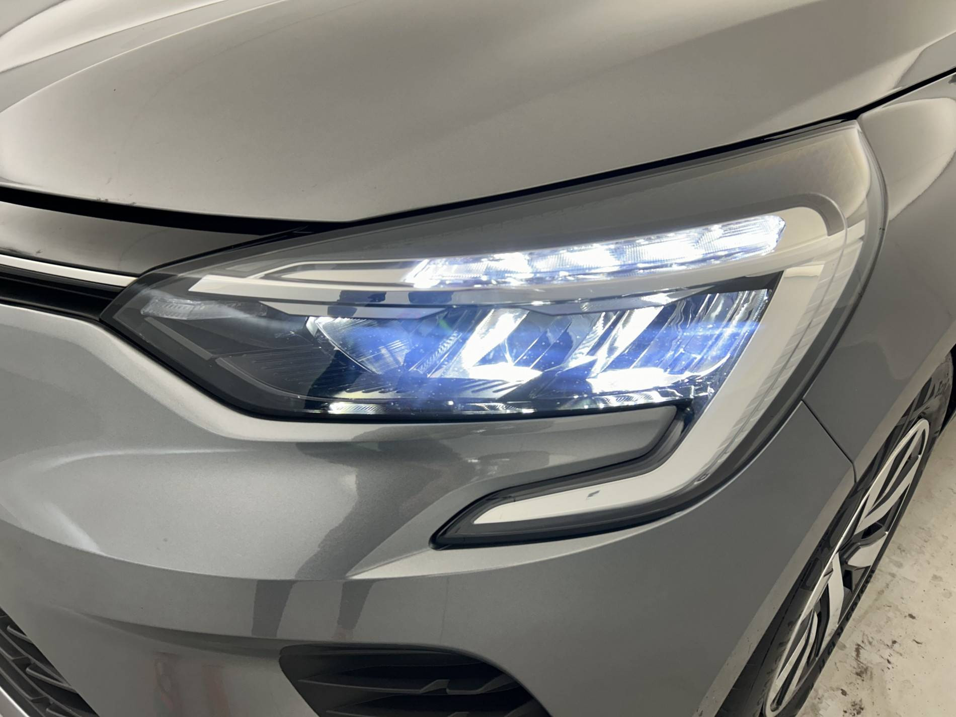 Vente en ligne Renault Clio 5 Clio TCe 90 au prix de 14 200 €