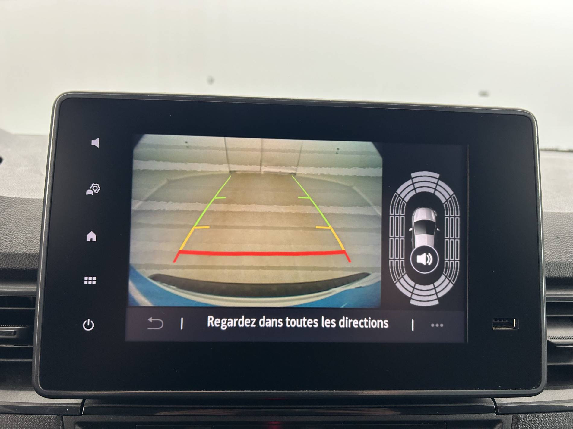 Vente en ligne Renault Kangoo Van  BLUE DCI 95 au prix de 19 890 €