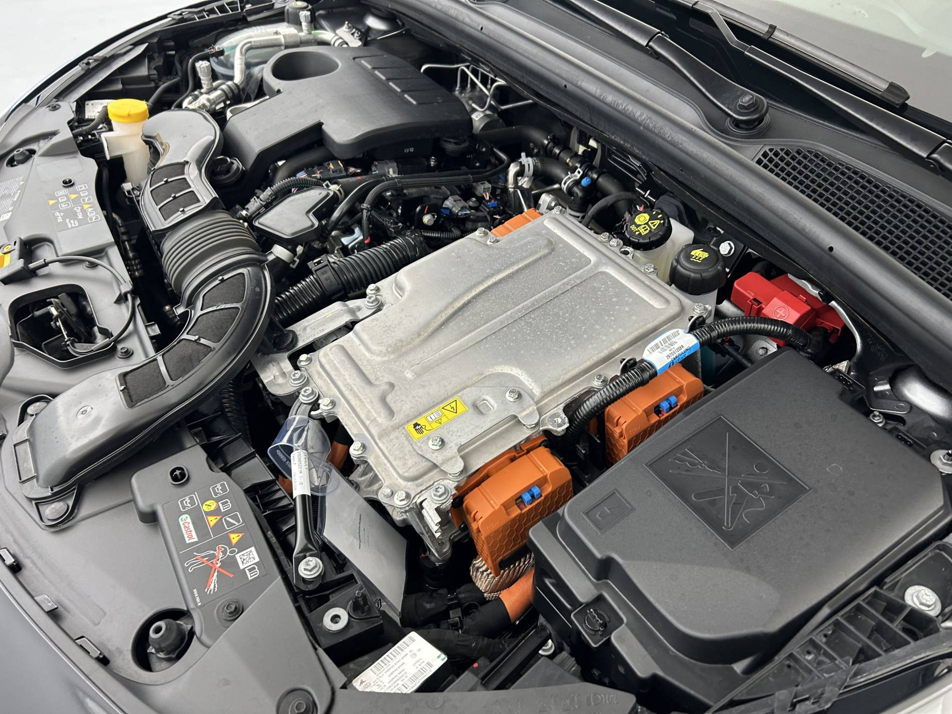 Vente en ligne Renault Clio 5 Clio E-Tech full hybrid 145 ch GSR2 au prix de 19 900 €