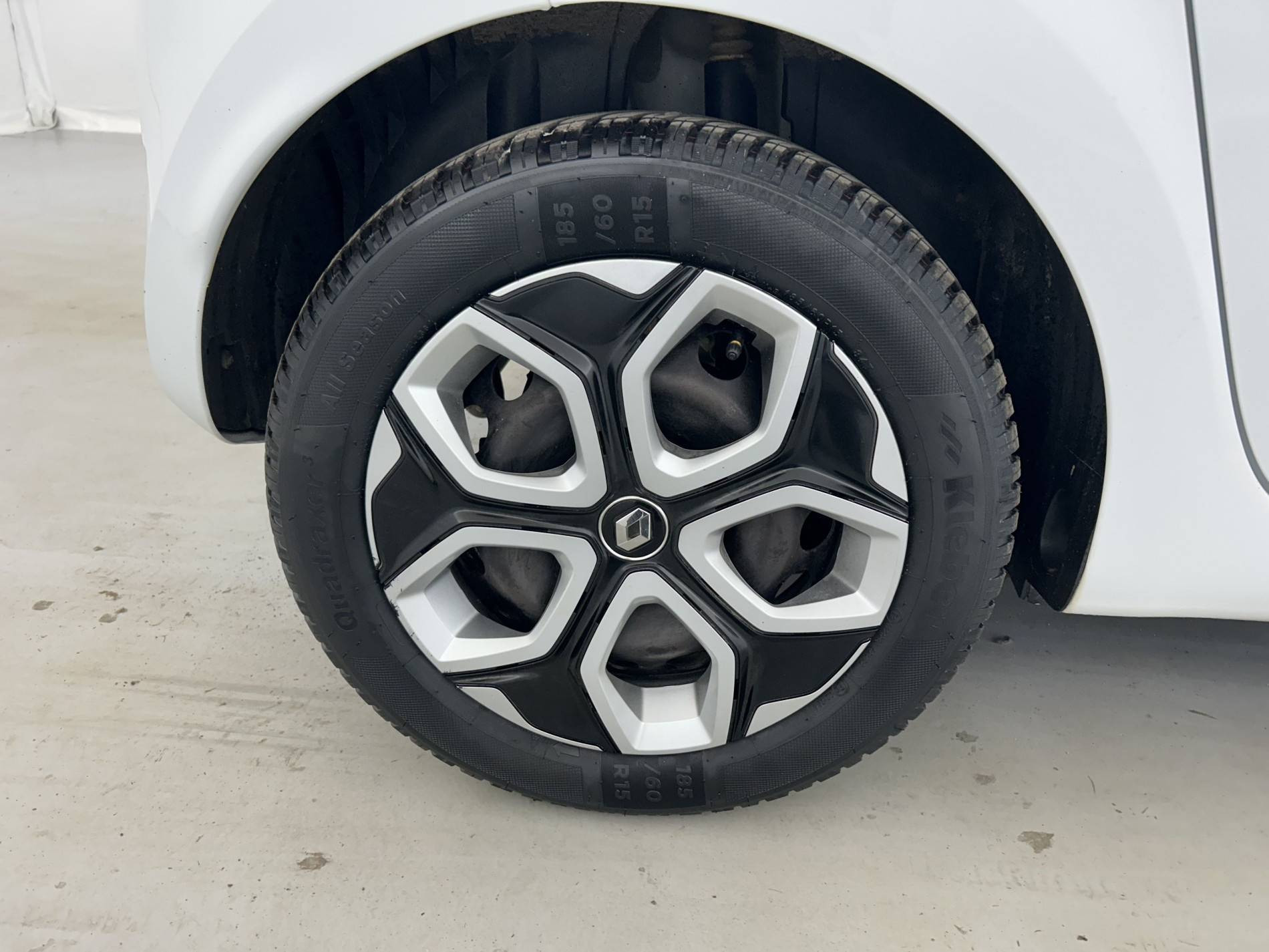 Vente en ligne Renault Twingo 3  SCe 65 - 21 au prix de 10 490 €