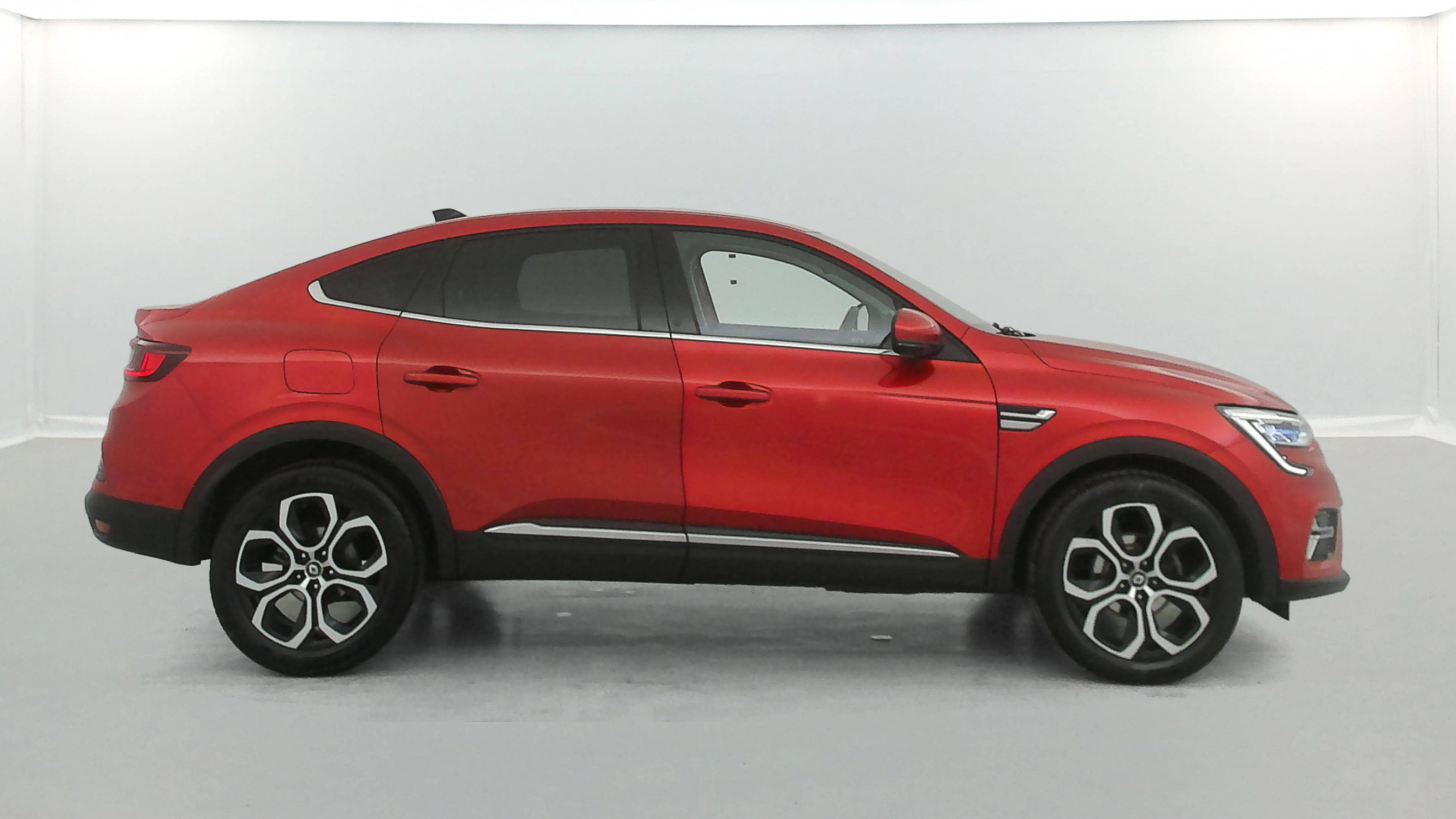 Vente en ligne Renault Arkana  mild hybrid 140 EDC FAP - 22 au prix de 19 900 €