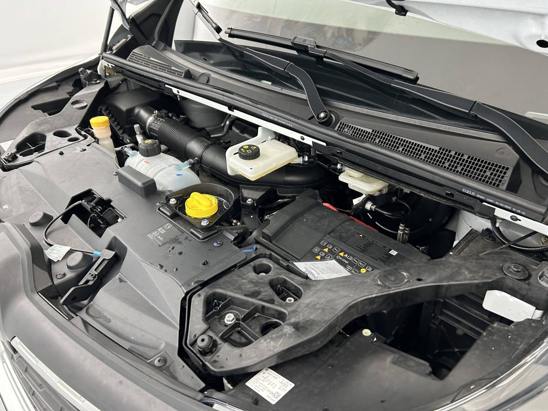 Vente en ligne Renault Trafic 3 Fourgon TRAFIC FG BLUE DCI 130 L1H1 3T GSR2 au prix de 24 590 €