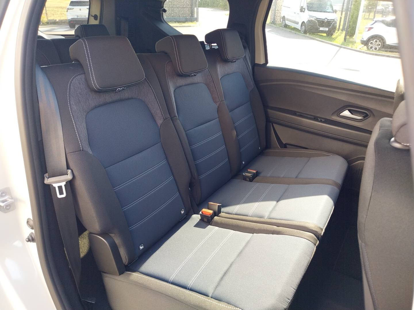 Vente en ligne Dacia Jogger Jogger ECO-G 120 auto 7 pl au prix de 25 350 €