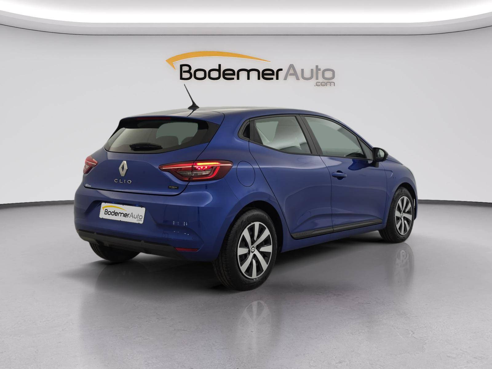 Vente en ligne Renault Clio 5 Clio E-Tech full hybrid 145 au prix de 17 900 €