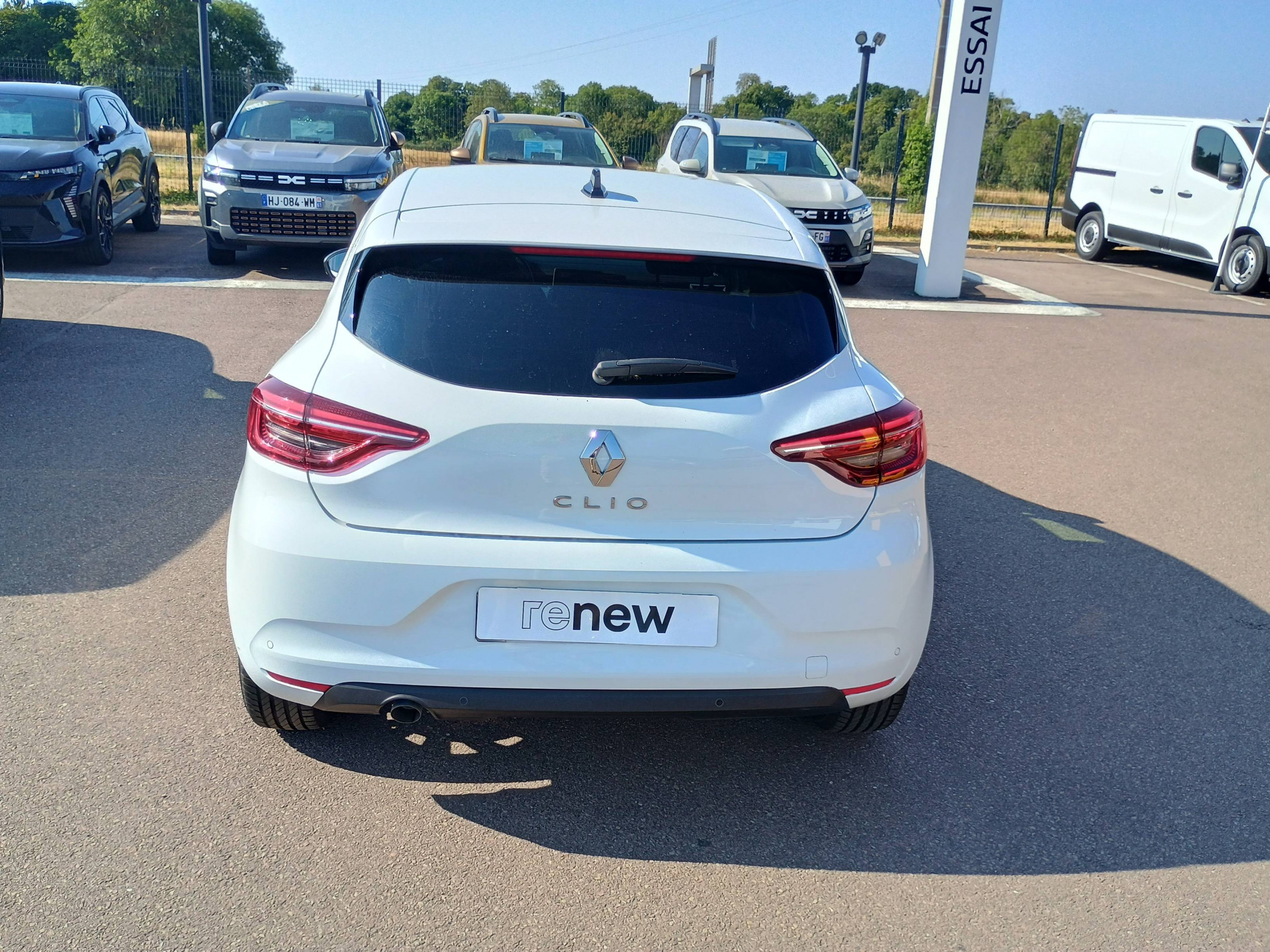 Vente en ligne Renault Clio 5 Clio TCe 90 au prix de 14 990 €