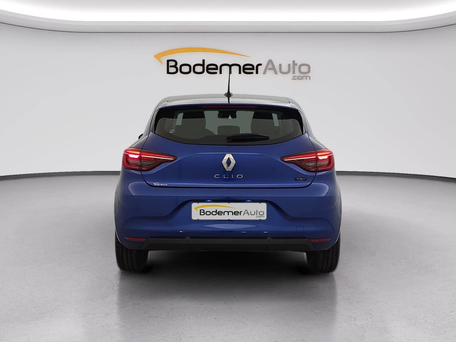 Vente en ligne Renault Clio 5 Clio E-Tech full hybrid 145 au prix de 17 900 €