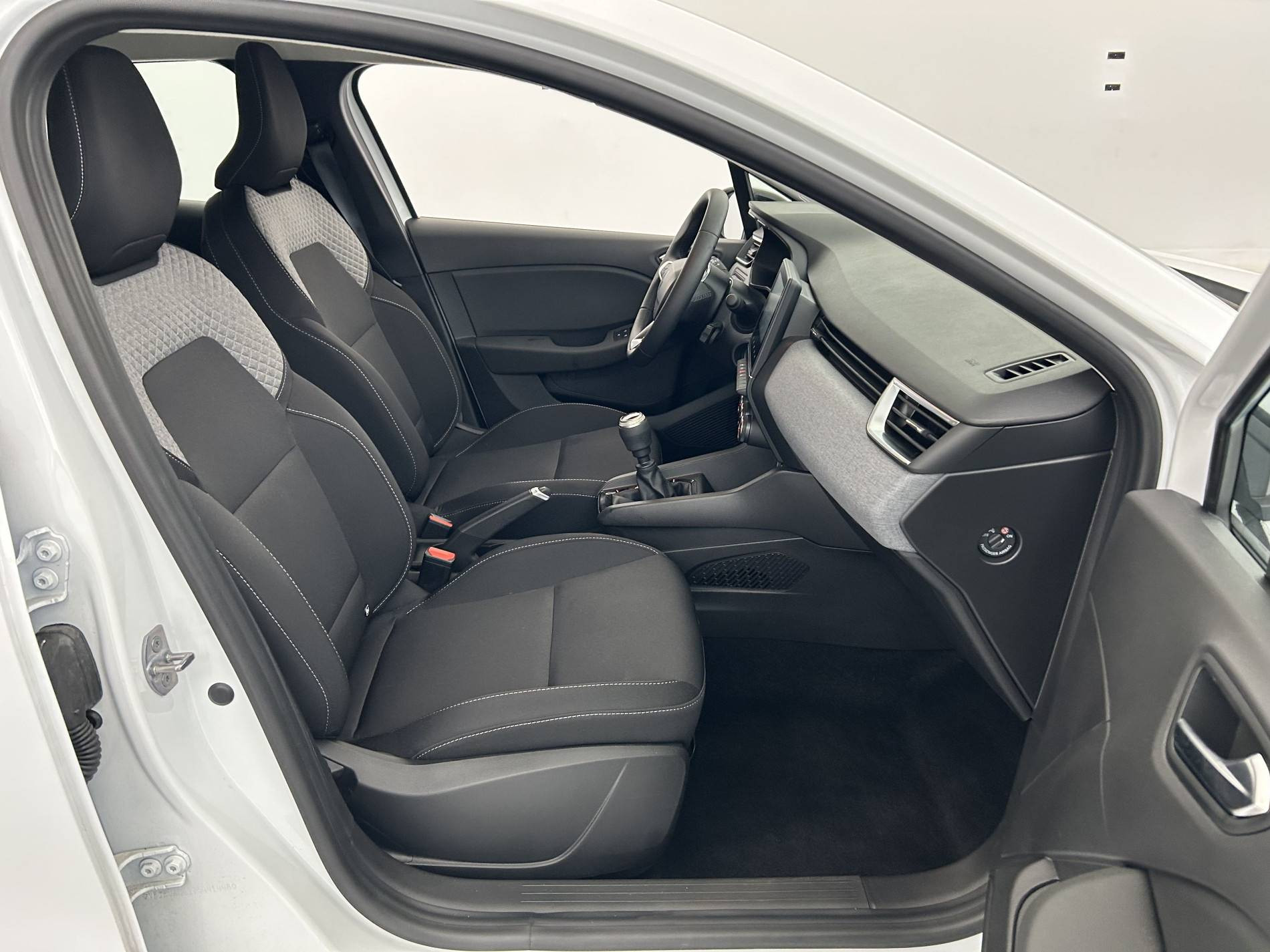 Vente en ligne Renault Clio 5 Clio TCe 90 ch GSR2 au prix de 16 990 €