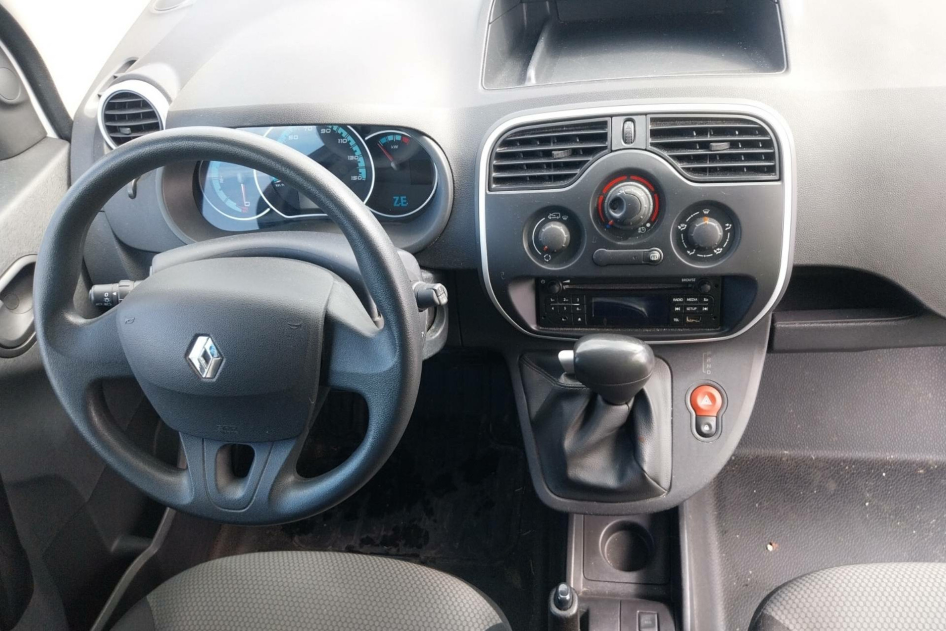 Vente en ligne Renault Kangoo E-Tech KANGOO ELECTRIQUE ACHAT INTEGRAL au prix de 12 990 €