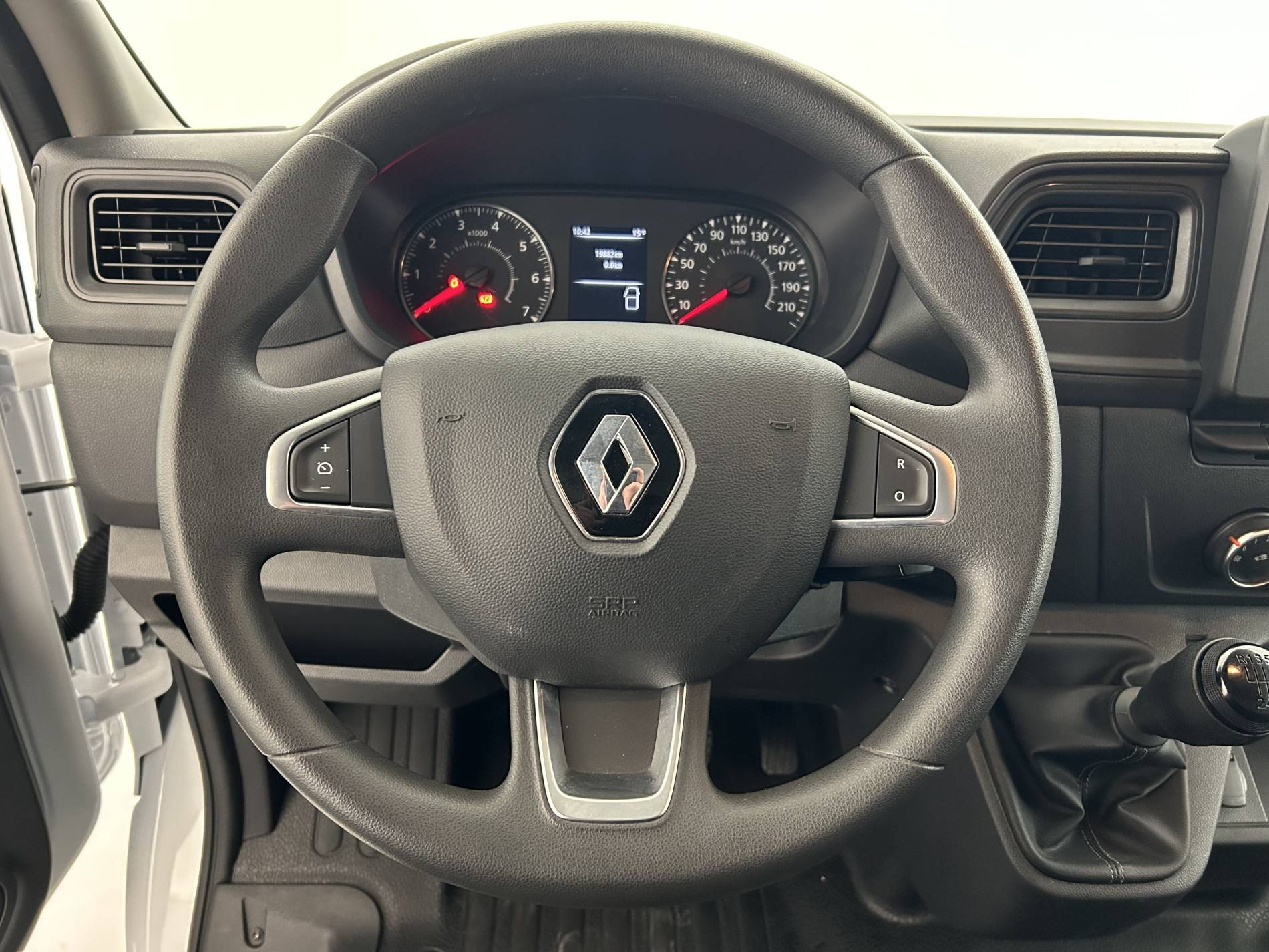 Vente en ligne Renault Master Fourgon MASTER FGN TRAC F3500 L3H3 BLUE DCI 135 au prix de 29 400 €