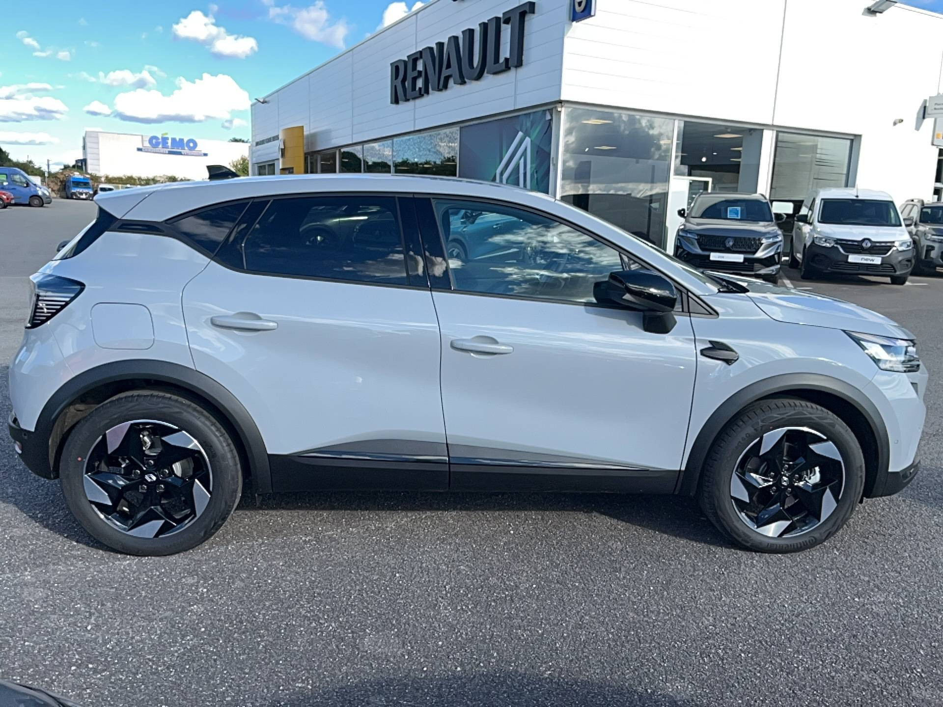 Vente en ligne Renault Captur  E-Tech full hybrid 160 ch au prix de 29 990 €
