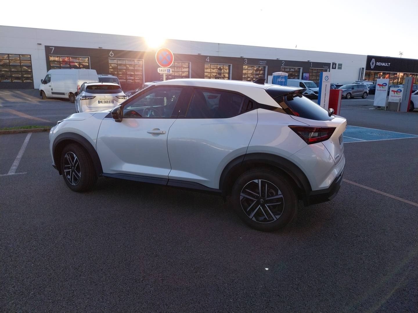Vente en ligne Nissan Juke  HYBRID 143 au prix de 28 990 €