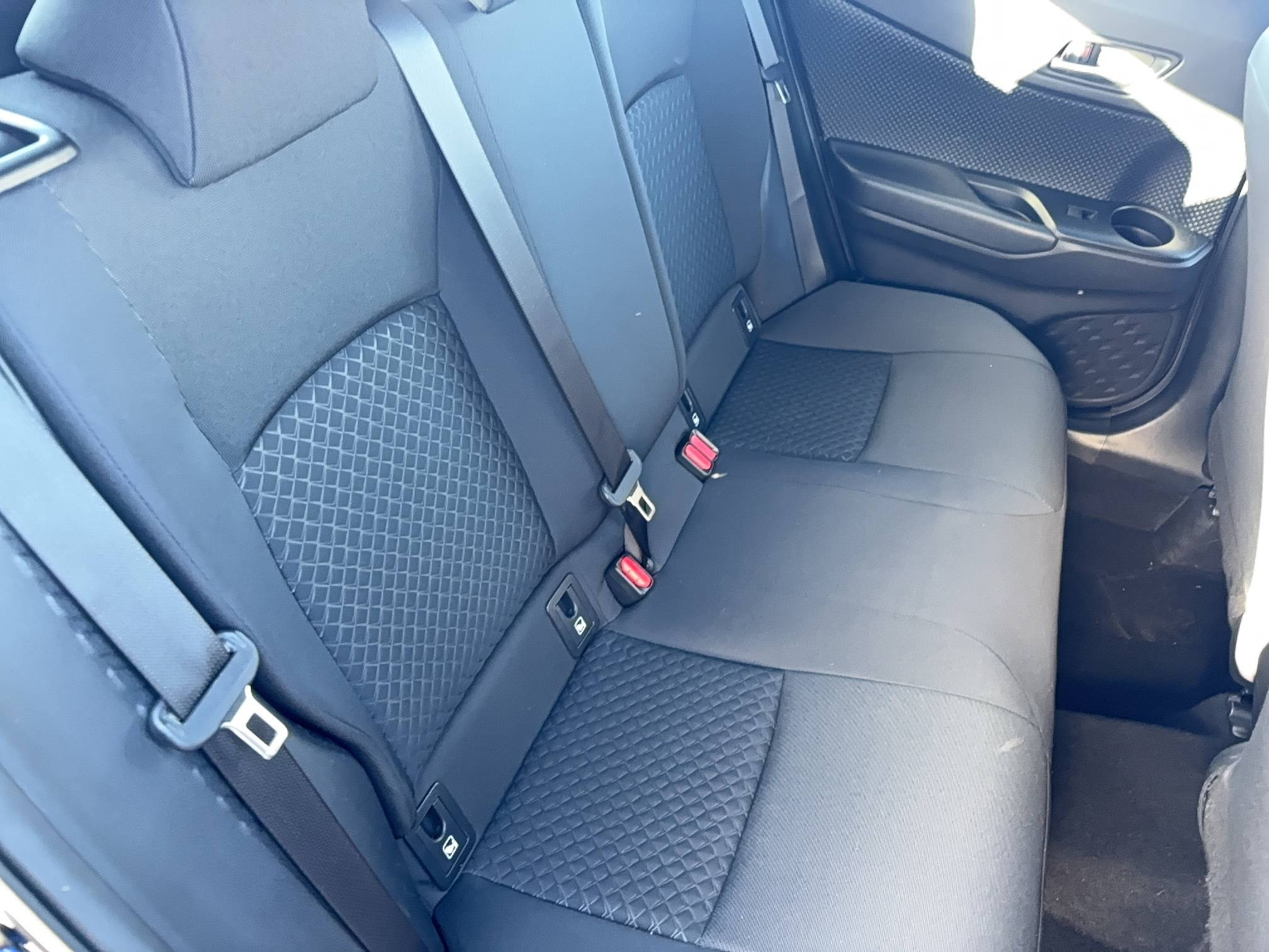 Vente en ligne Toyota C-HR C-HR Hybride 1.8L au prix de 19 990 €