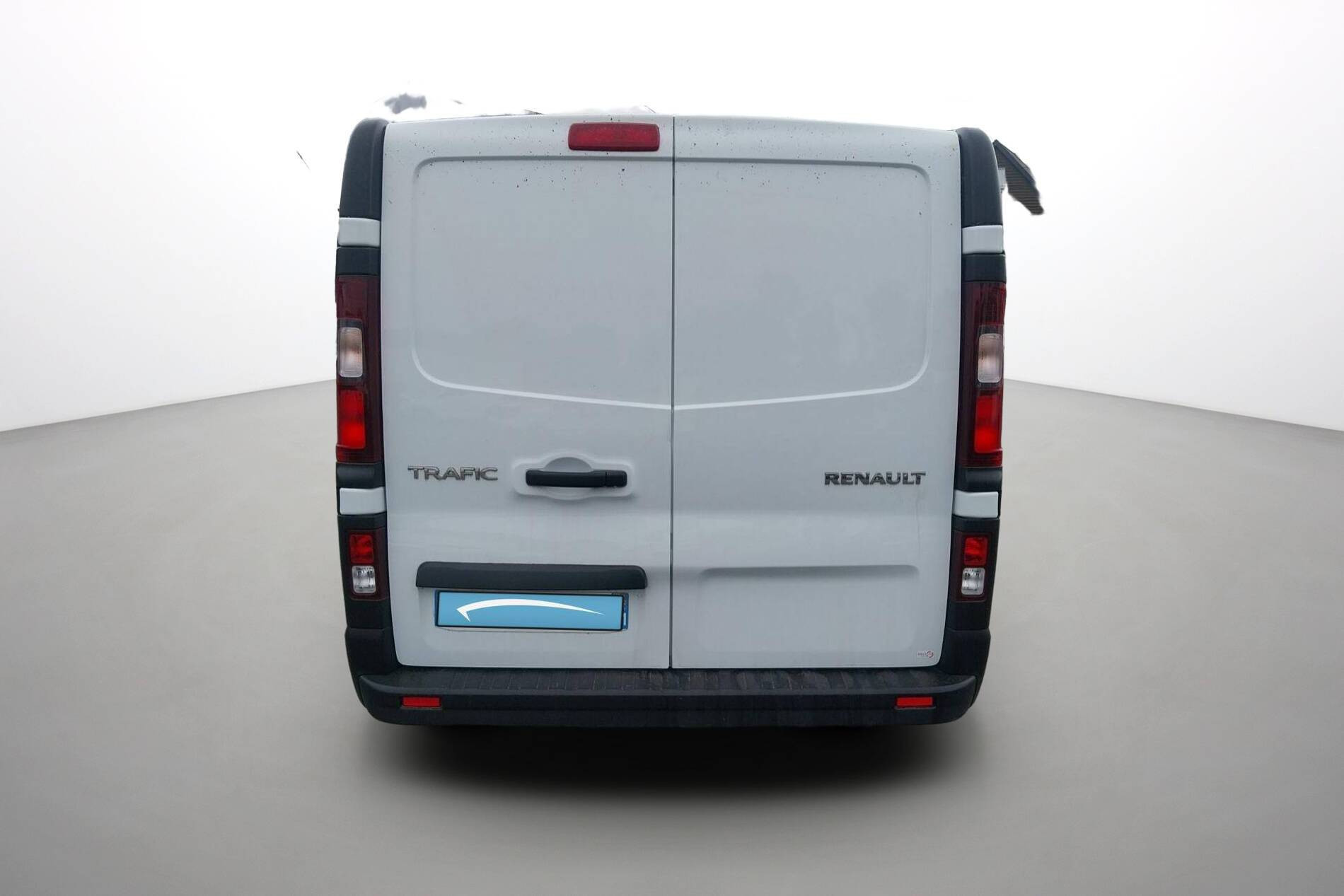 Vente en ligne Renault Trafic 3 Fourgon TRAFIC FGN L2H1 3000 KG BLUE DCI 130 au prix de 23 890 €