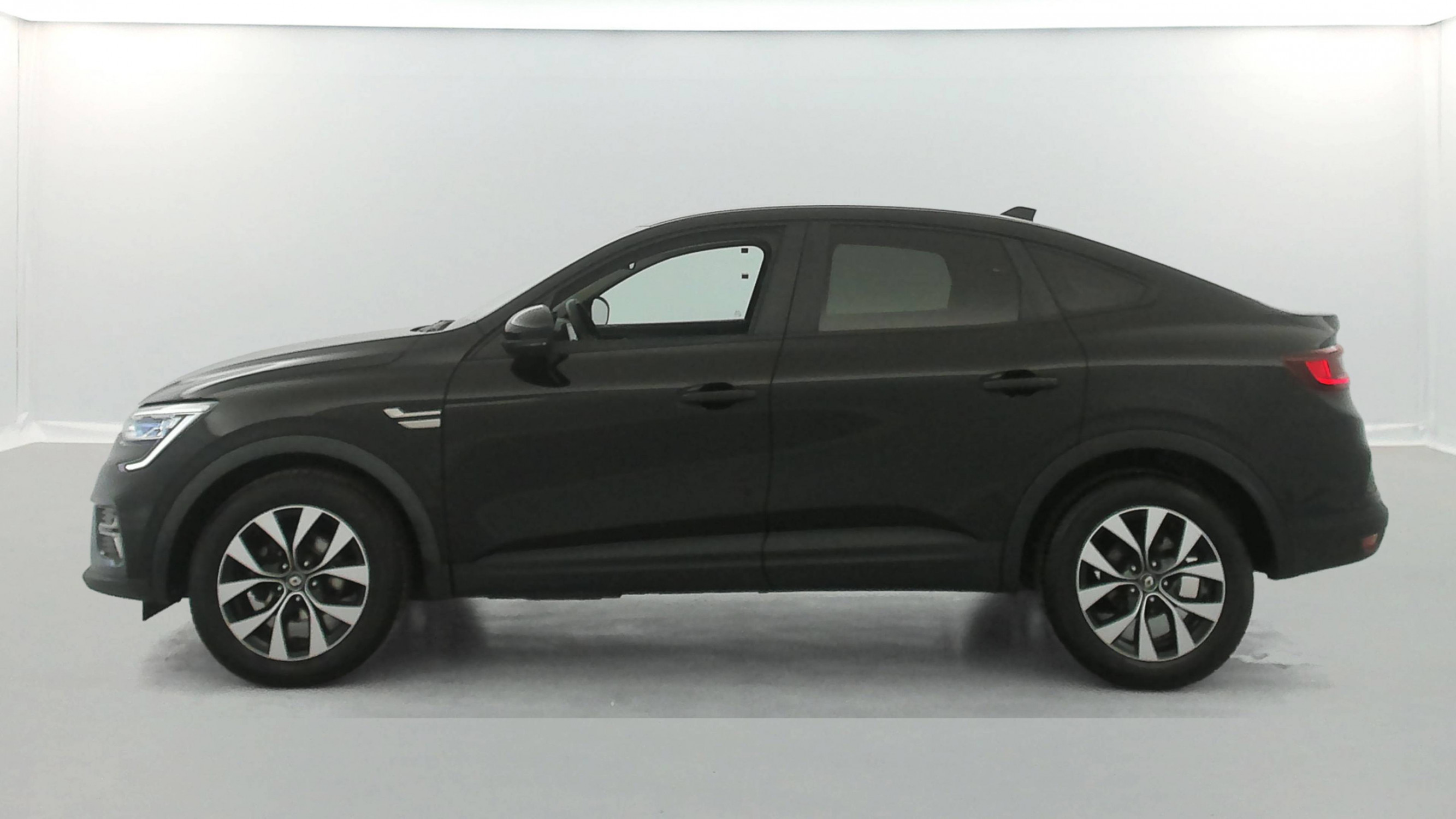 Vente en ligne Renault Arkana  mild hybrid 140 EDC FAP - 22 au prix de 19 590 €