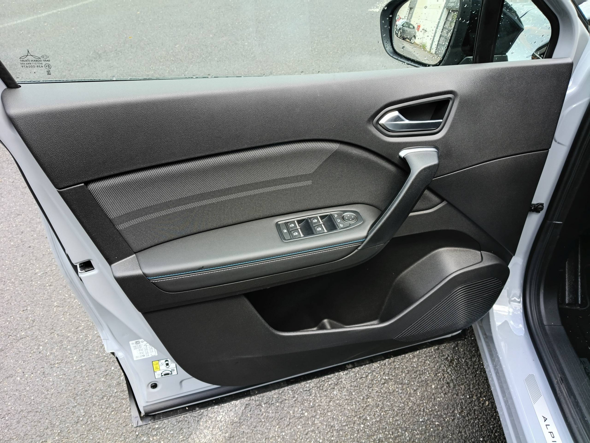 Vente en ligne Renault Symbioz  E-Tech full hybrid 160 ch au prix de 34 990 €