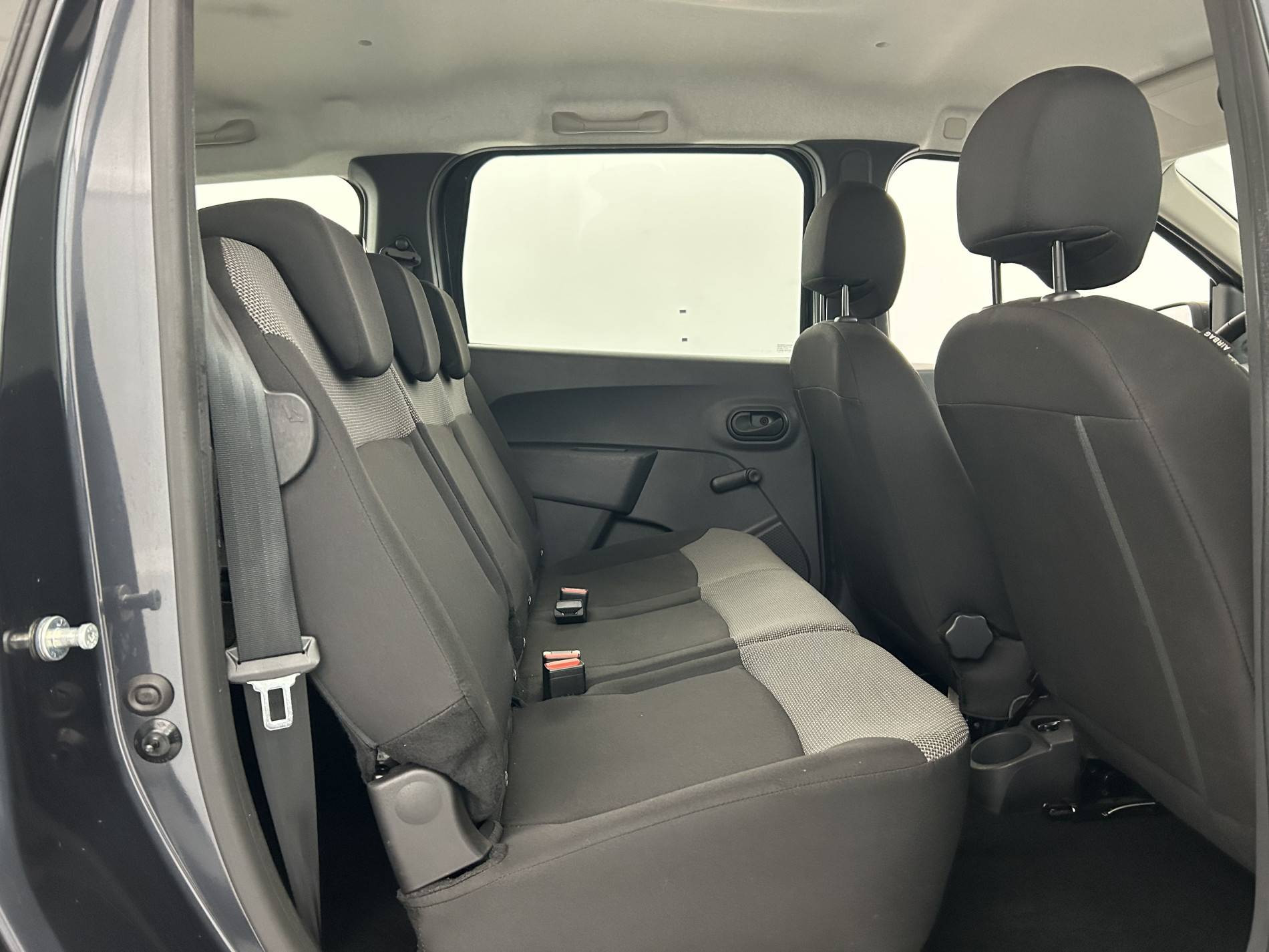 Vente en ligne Dacia Lodgy  Blue dCi 95 7 places au prix de 16 590 €