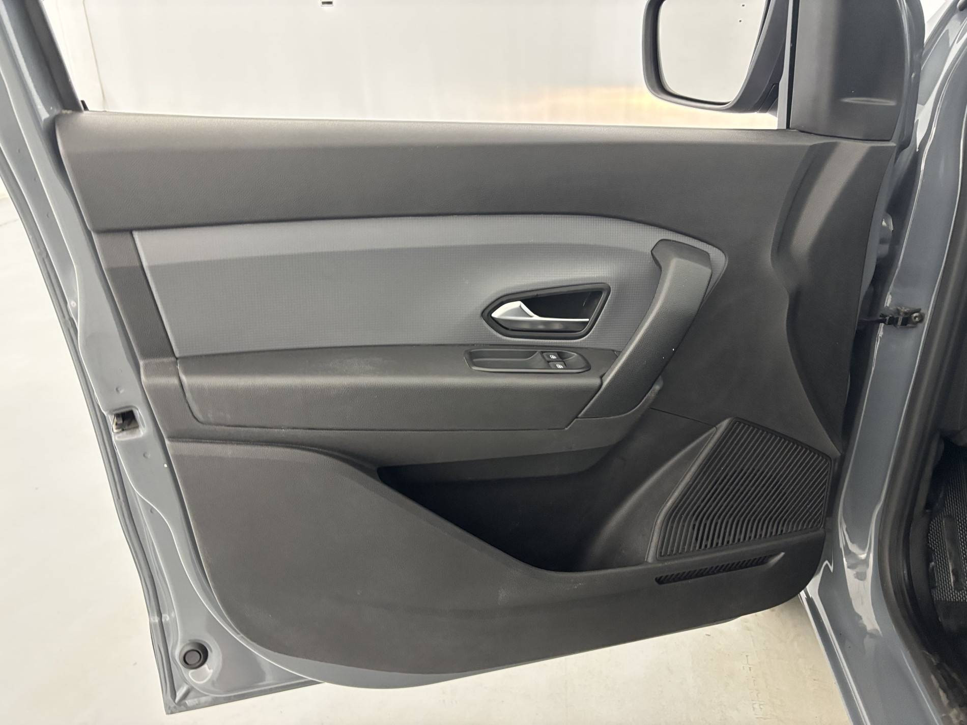 Vente en ligne Renault Express Van  BLUE DCI 95 au prix de 13 590 €