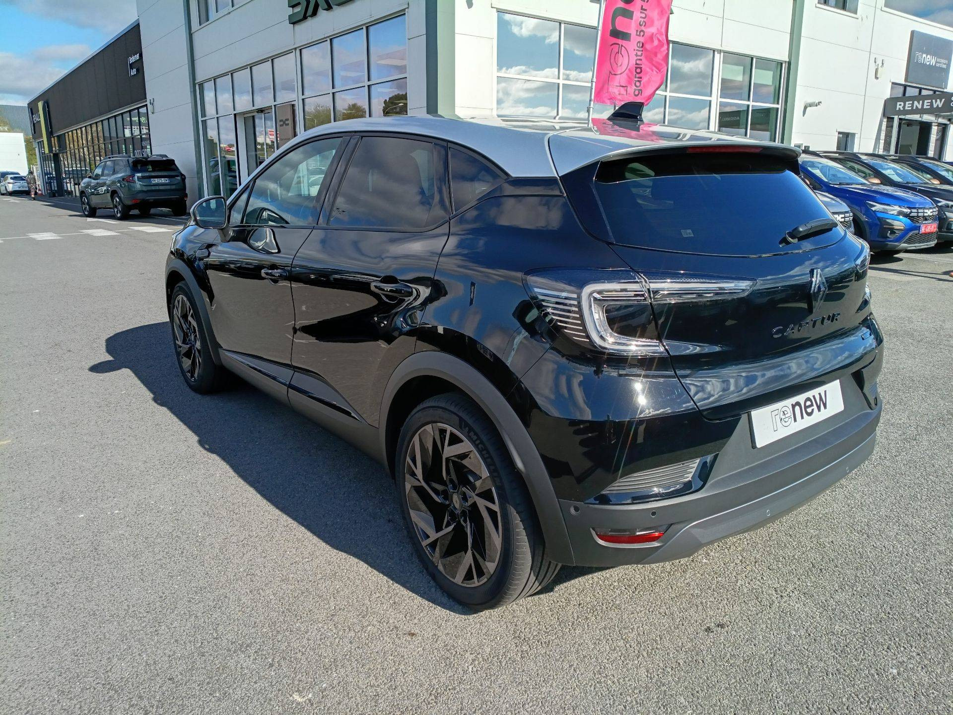 Vente en ligne Renault Captur  E-Tech full hybrid 145 ch au prix de 27 990 €
