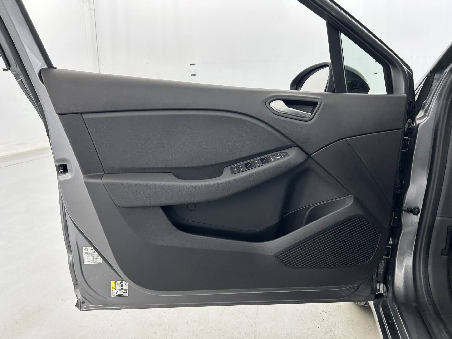 Vente en ligne Renault Clio 5 Clio TCe 90 au prix de 15 485 €