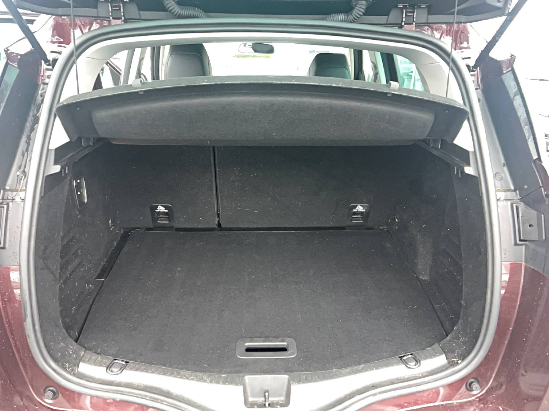 Vente en ligne Renault Scenic 4 Scenic TCe 140 FAP au prix de 19 990 €