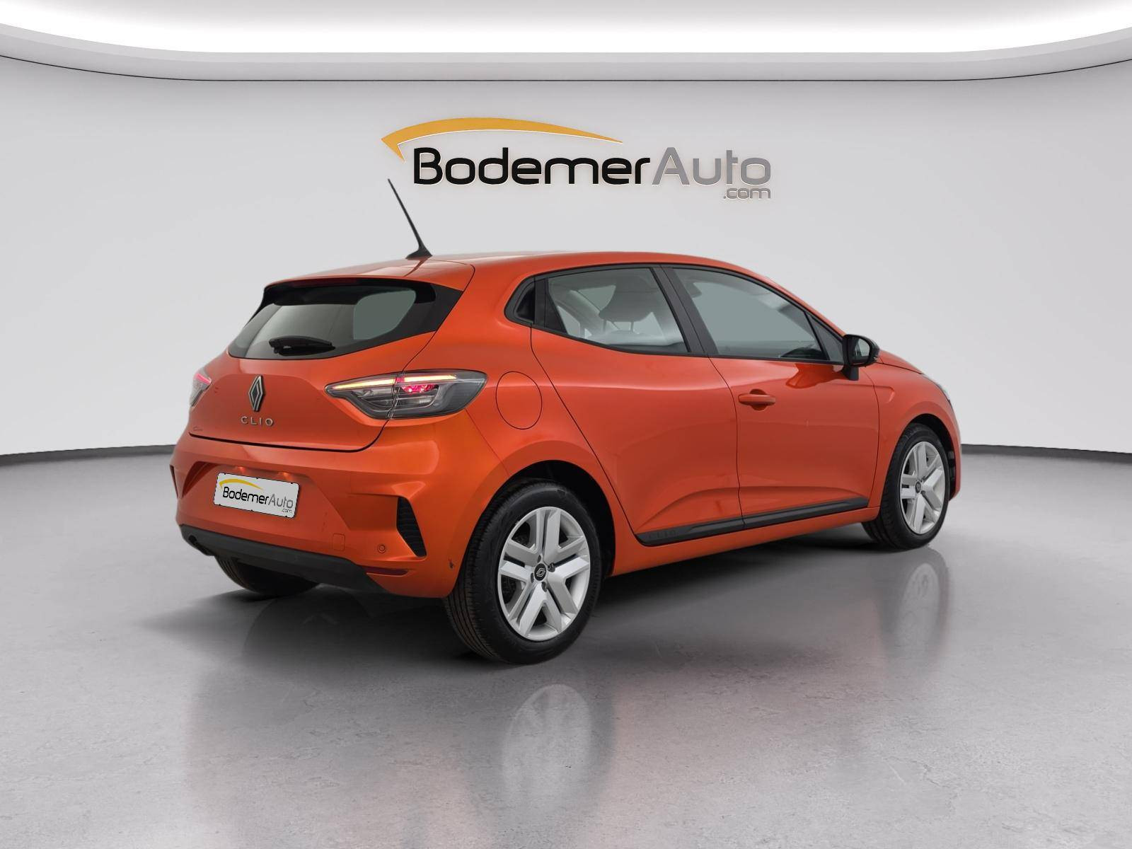 Vente en ligne Renault Clio 5 Clio TCe 90 au prix de 15 490 €