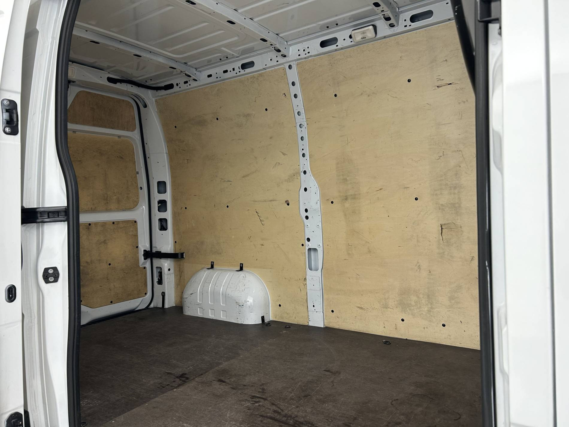 Vente en ligne Renault Master Fourgon MASTER FGN TRAC F3500 L2H2 BLUE DCI 135 au prix de 27 990 €