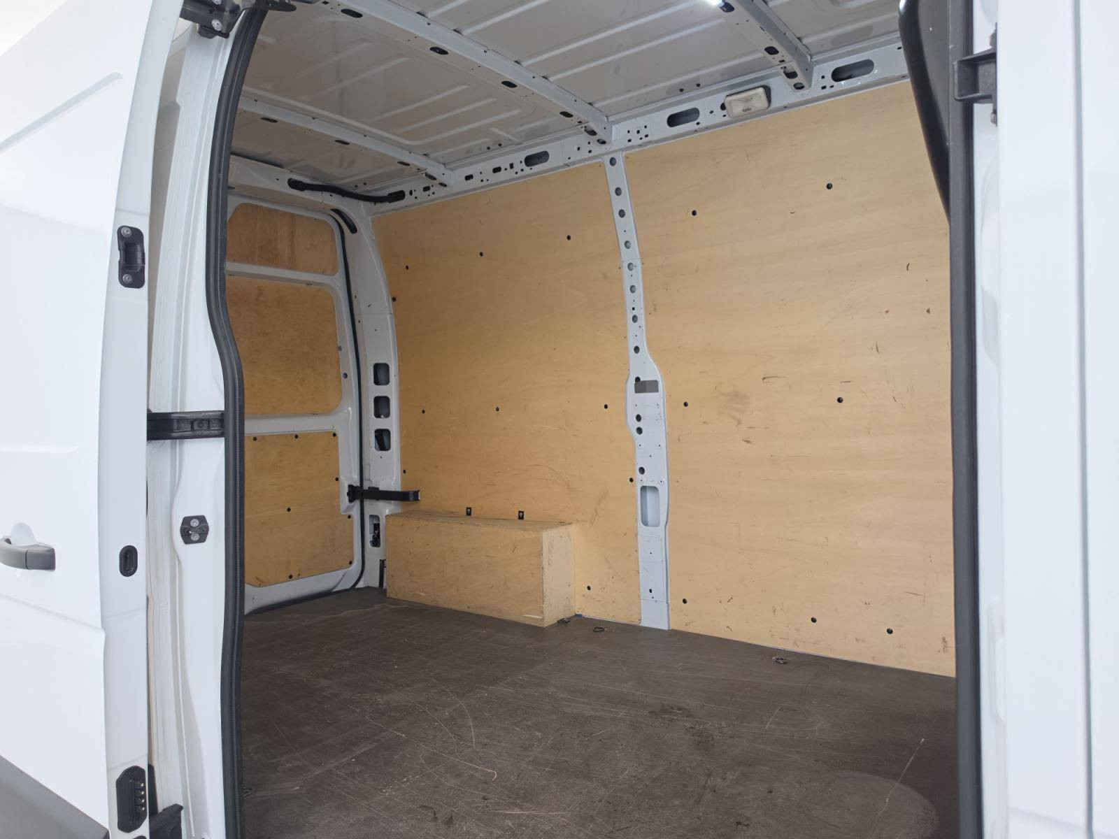 Vente en ligne Renault Master Fourgon MASTER FGN TRAC F3500 L2H2 BLUE DCI 135 au prix de 24 000 €