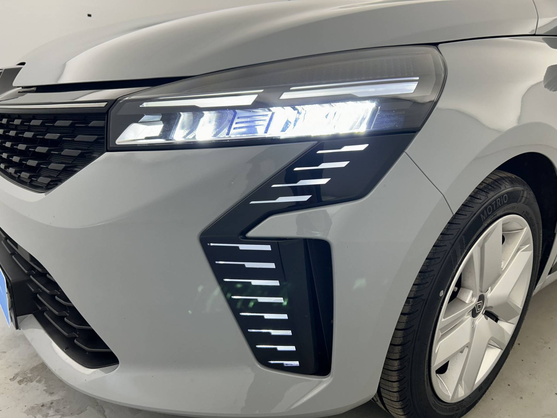 Vente en ligne Renault Clio 5 Clio E-Tech full hybrid 145 ch GSR2 au prix de 19 490 €