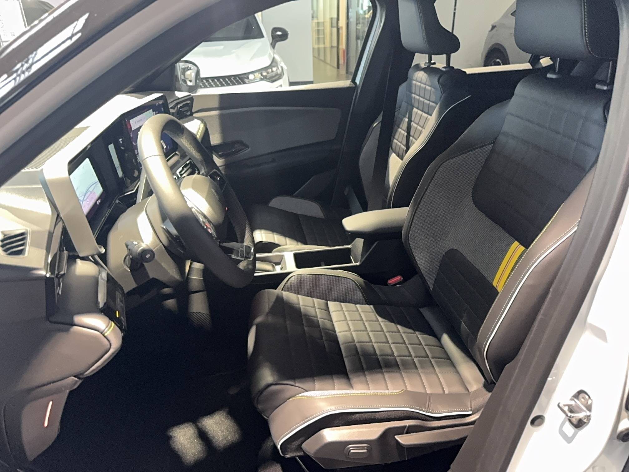 Vente en ligne Renault R4 E-Tech  150 ch autonomie confort au prix de 35 990 €