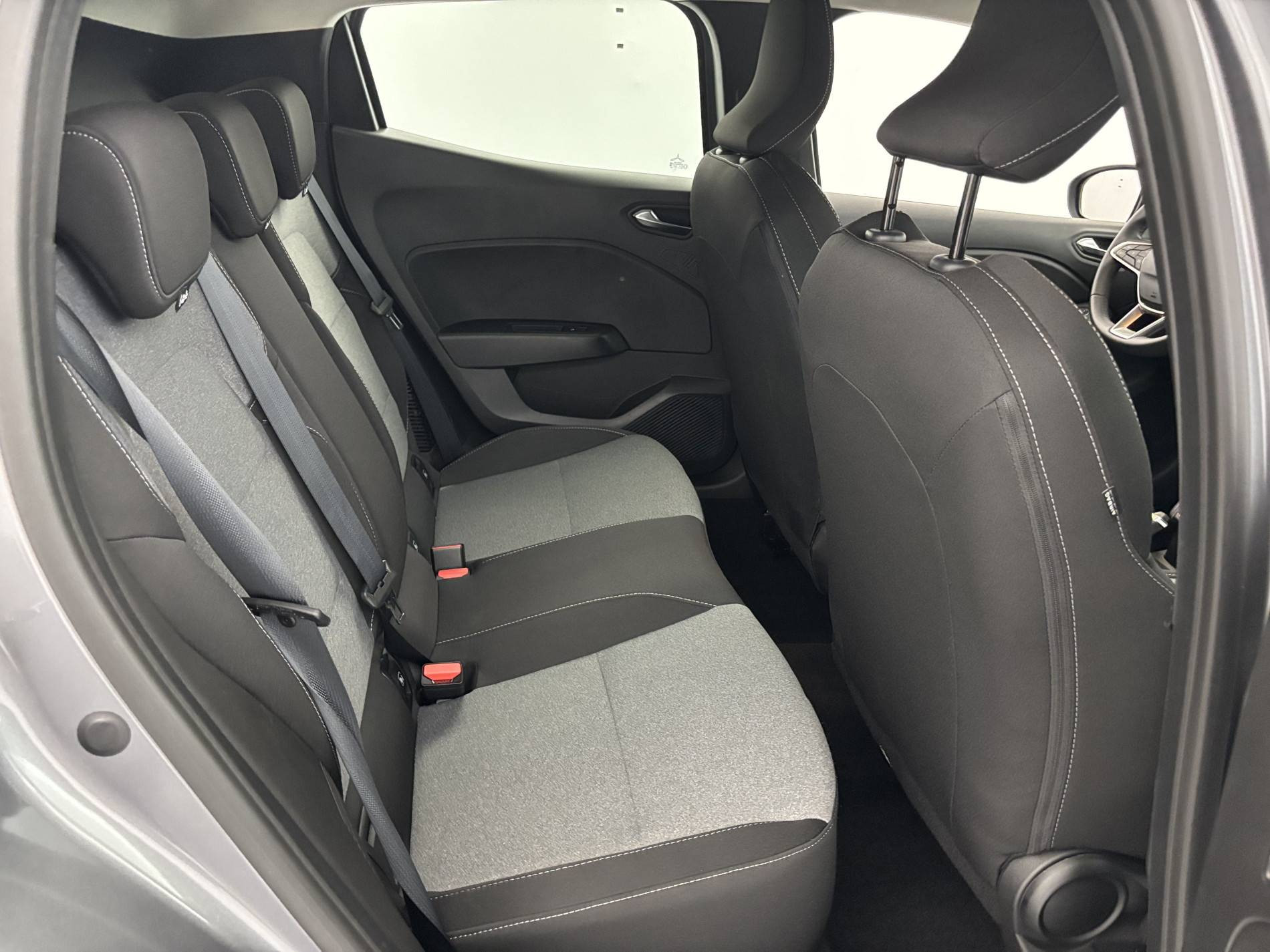 Vente en ligne Renault Clio 5 Clio E-Tech full hybrid 145 ch GSR2 au prix de 18 890 €