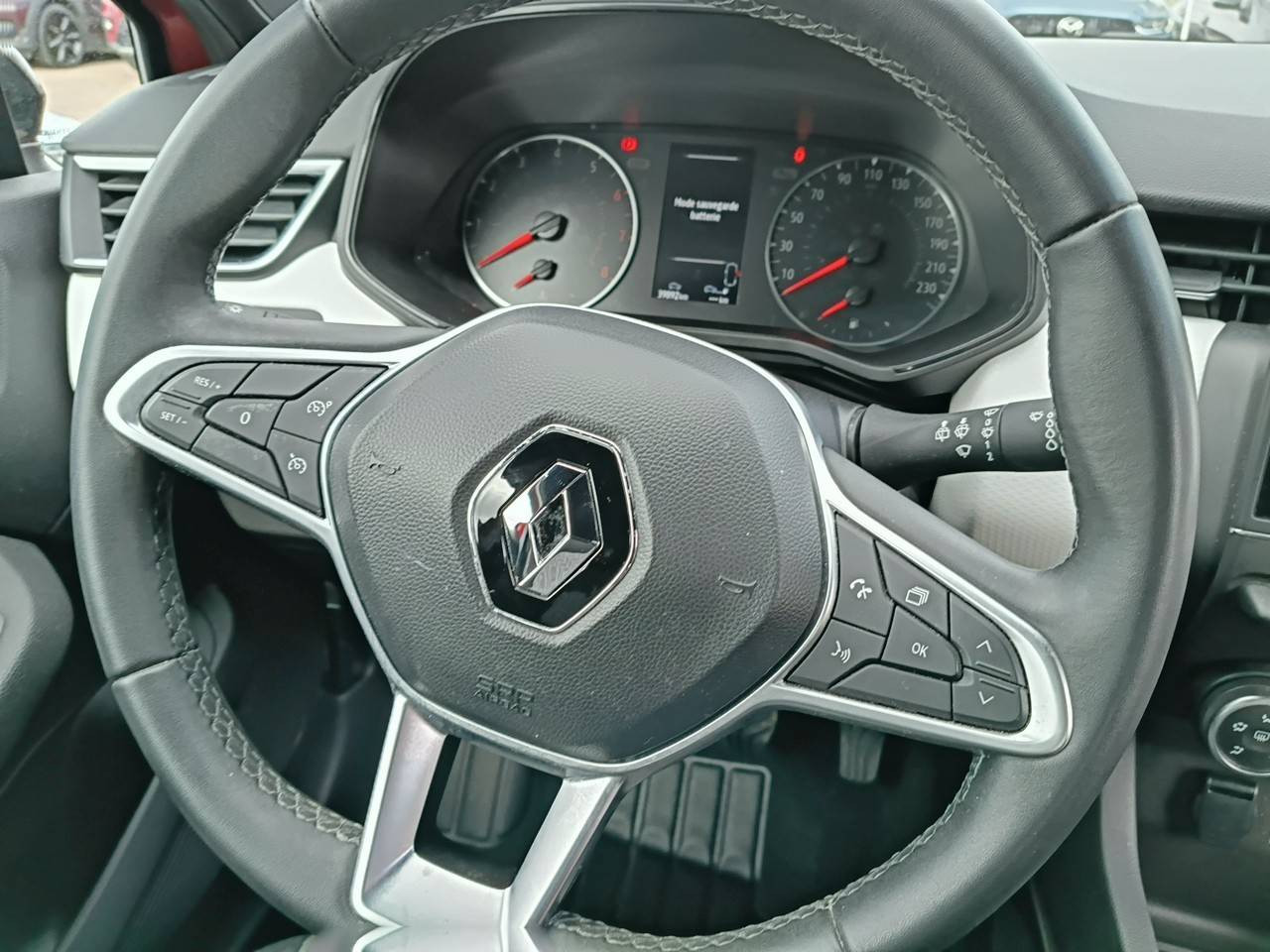 Vente en ligne Renault Clio 5 Clio TCe 90 - 21N au prix de 13 990 €