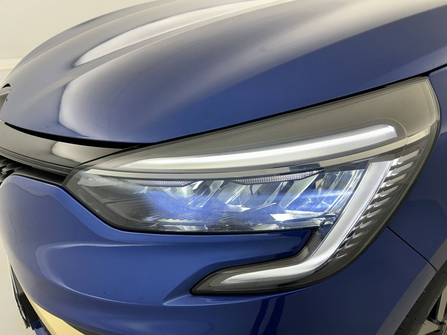 Vente en ligne Renault Clio 5 Clio E-Tech hybride 145 au prix de 19 990 €