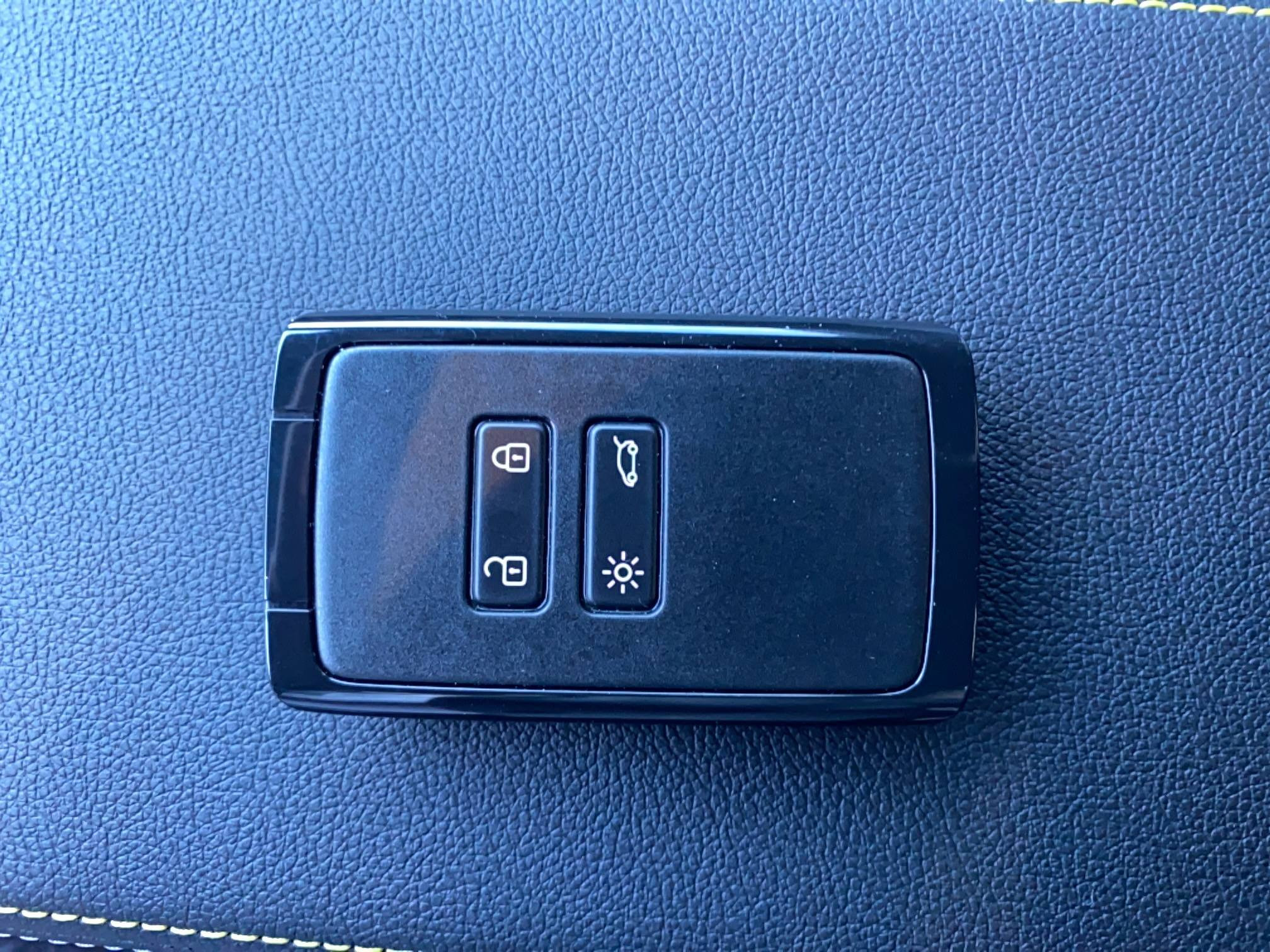 Vente en ligne Renault Scenic E-Tech  220 ch grande autonomie au prix de 44 900 €