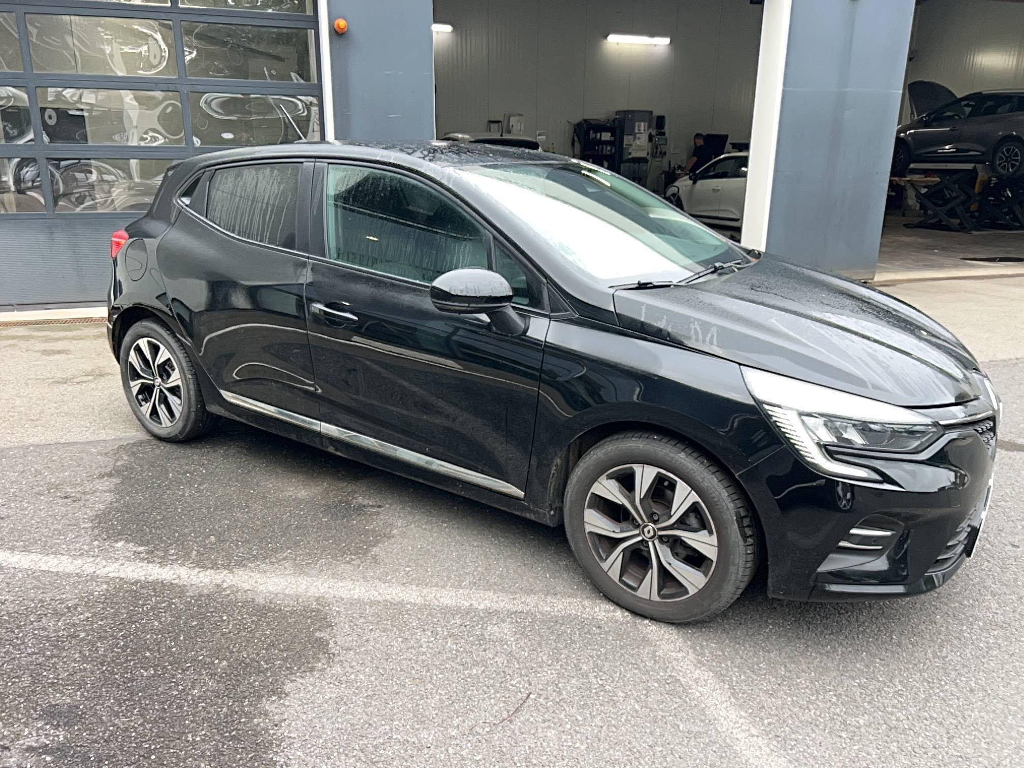 Vente en ligne Renault Clio 5 Clio SCe 65 au prix de 12 990 €