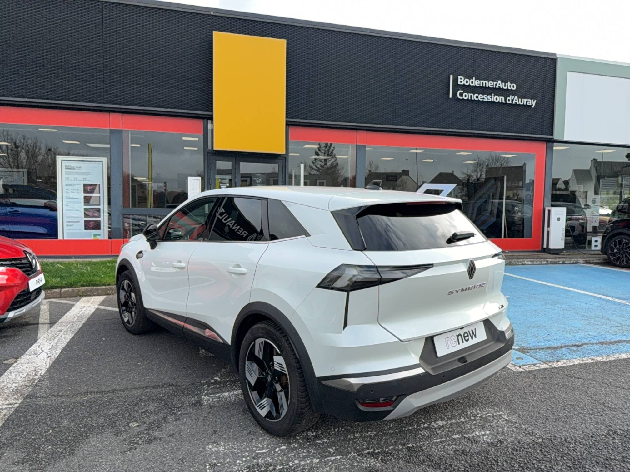 Vente en ligne Renault Symbioz  E-Tech full hybrid 145 au prix de 30 990 €