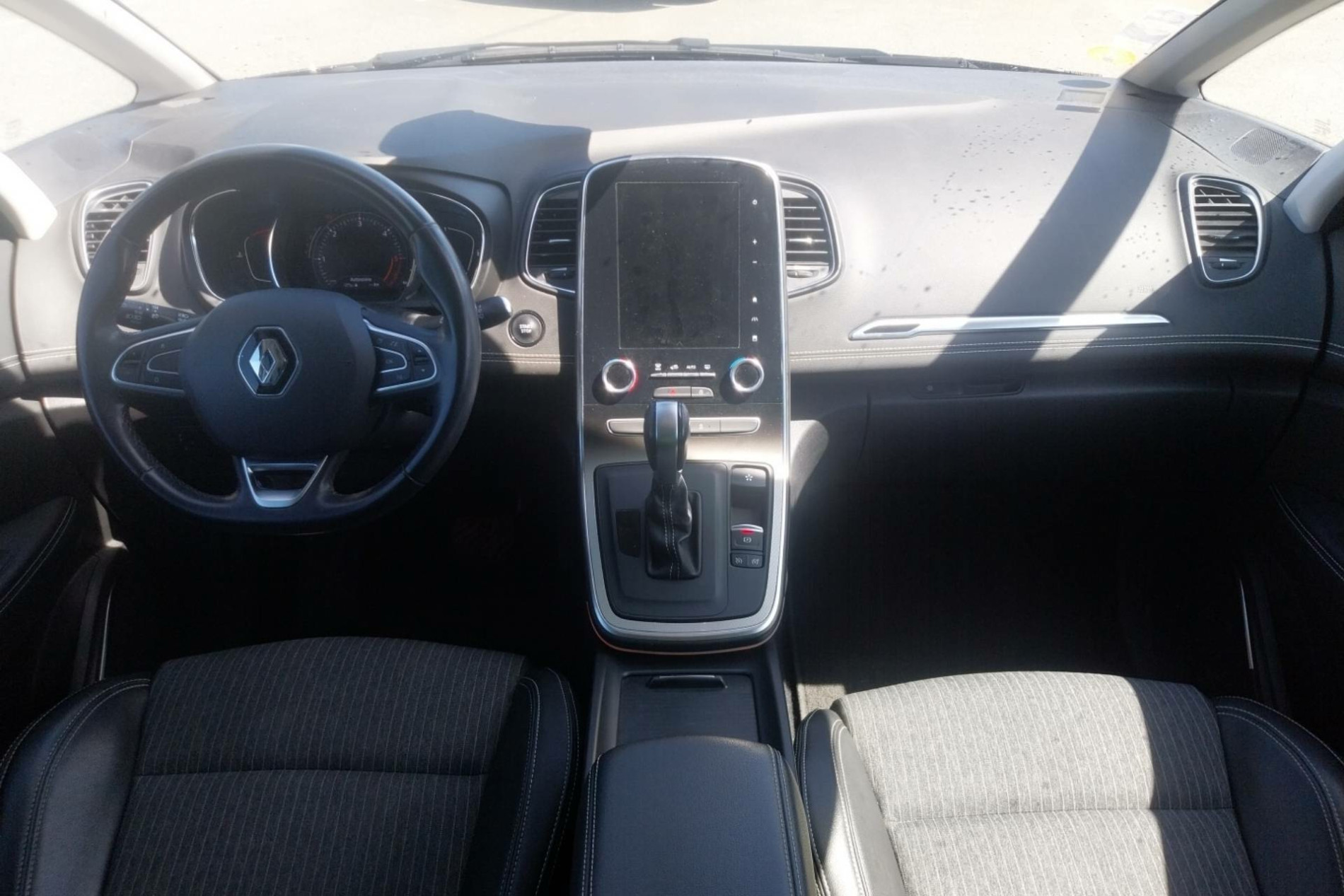 Vente en ligne Renault Grand Scenic 4 Grand Scenic Blue dCi 150 EDC - 21 au prix de 19 900 €