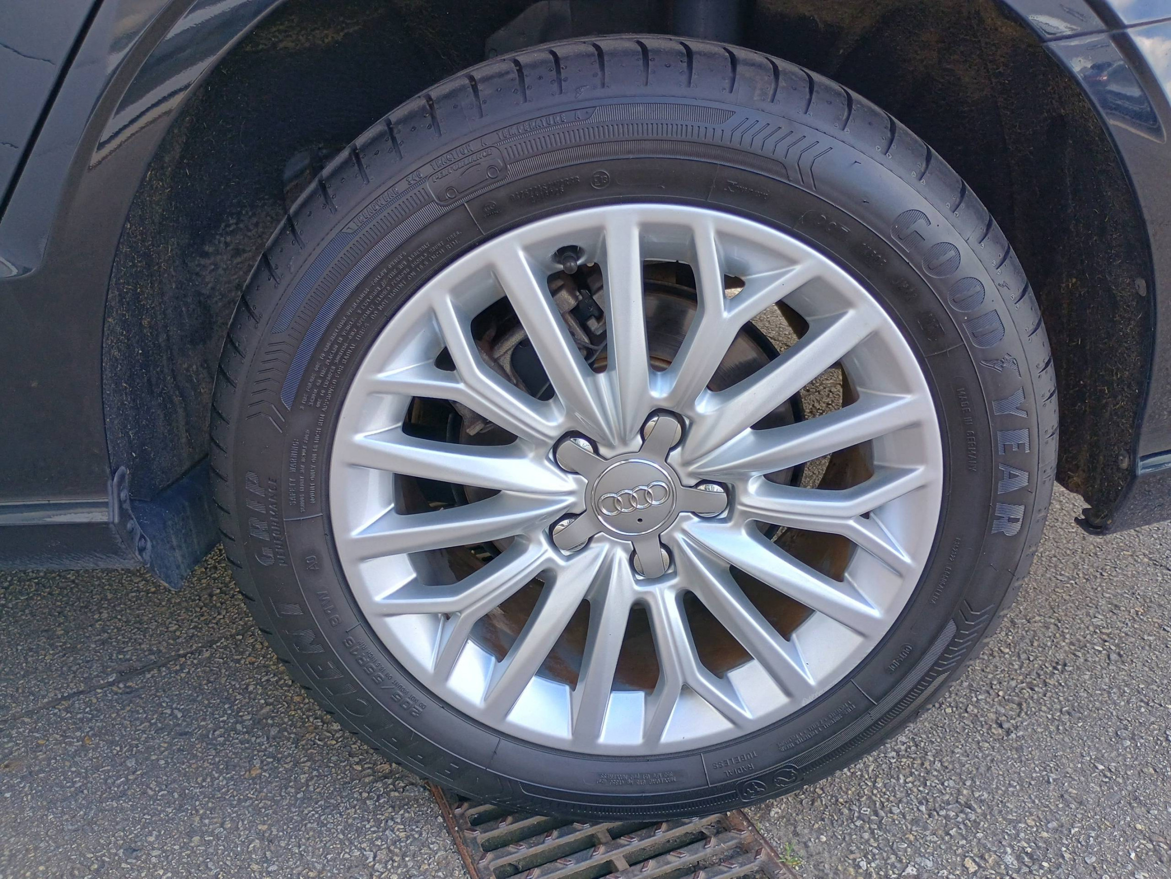 Vente en ligne Audi A3  1.0 TFSI 115 S tronic 7 au prix de 16 990 €
