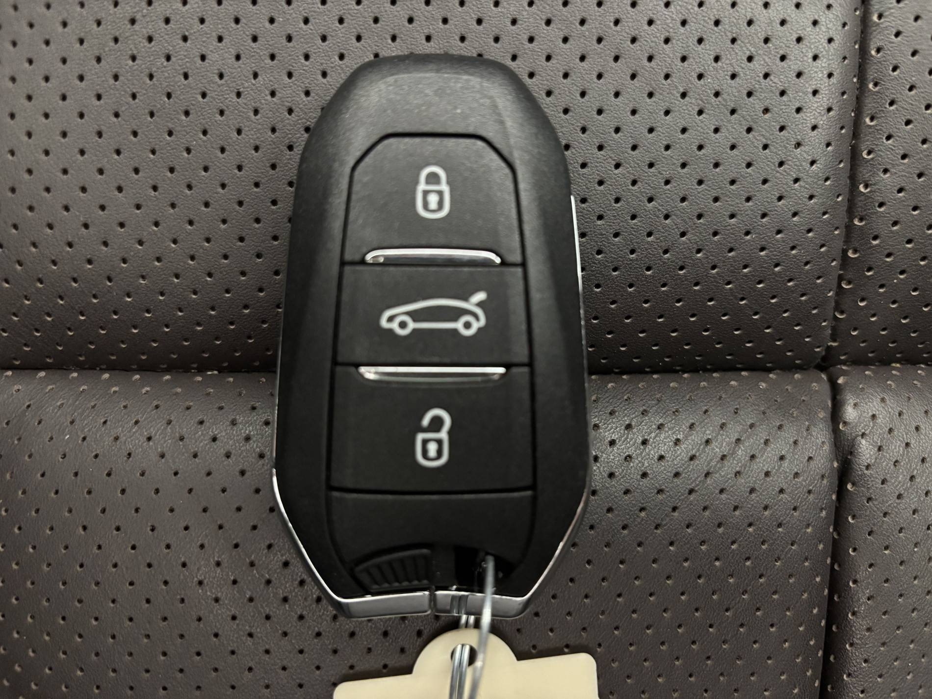 Vente en ligne Ds DS4  Hybride E-Tense 225 EAT8 au prix de 22 490 €