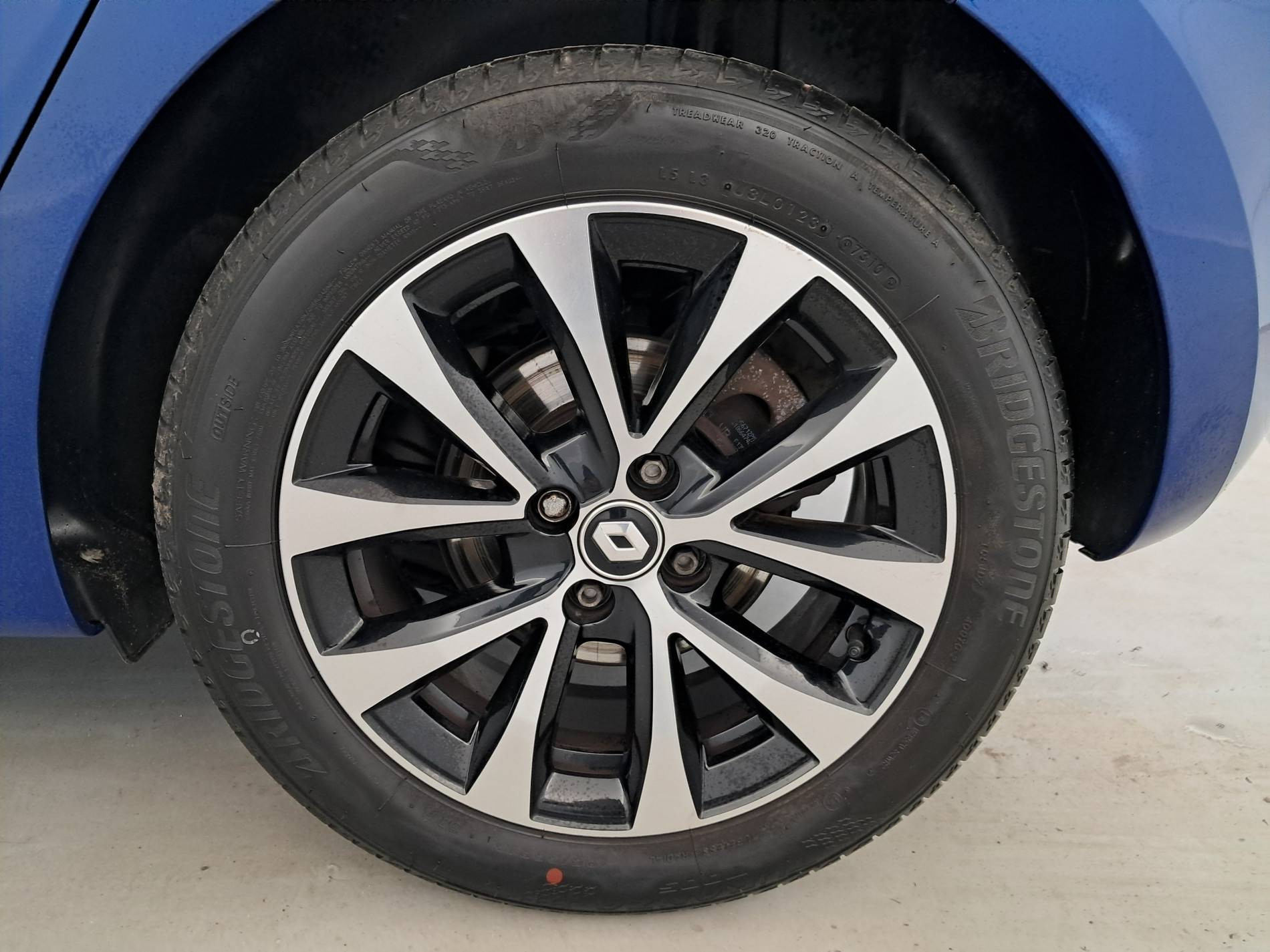 Vente en ligne Renault Clio 5 Clio TCe 90 au prix de 15 890 €