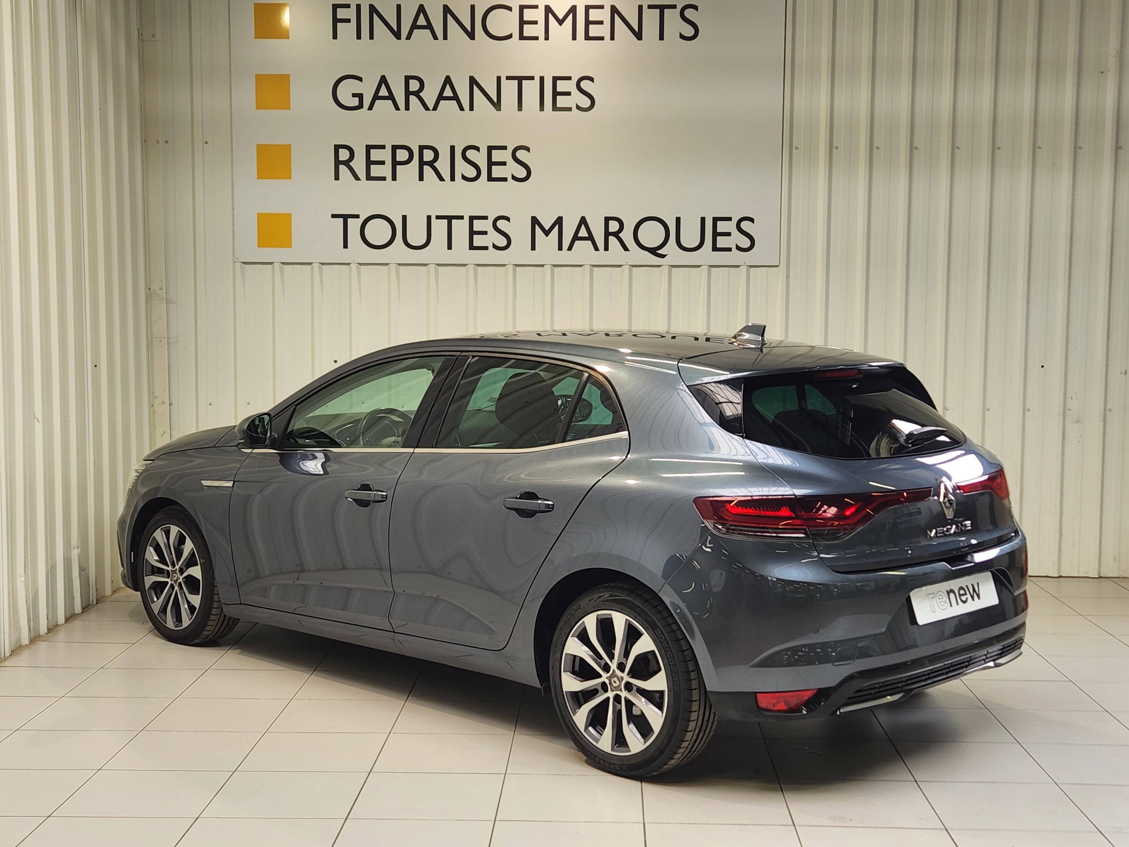 Vente en ligne Renault Megane 4 Mégane IV Berline Blue dCi 115 au prix de 16 790 €