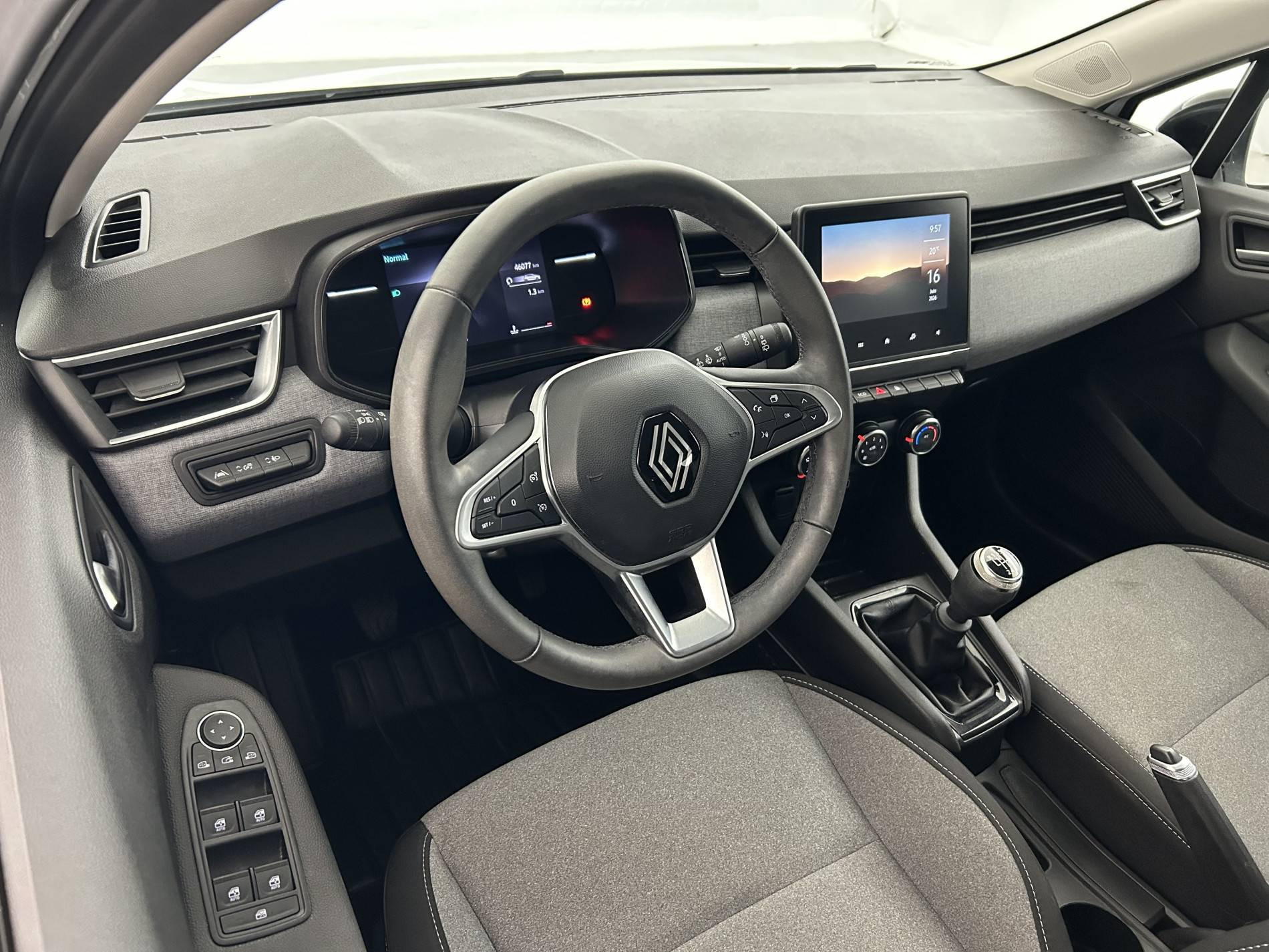 Vente en ligne Renault Clio 5 Clio TCe 90 au prix de 14 290 €
