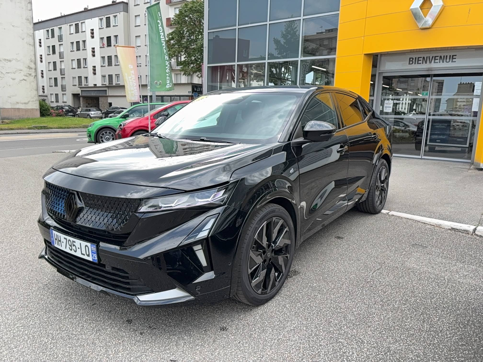 Renault Rafale  E-Tech full hybrid 200 ch occasion de 2025 en vente à Brest