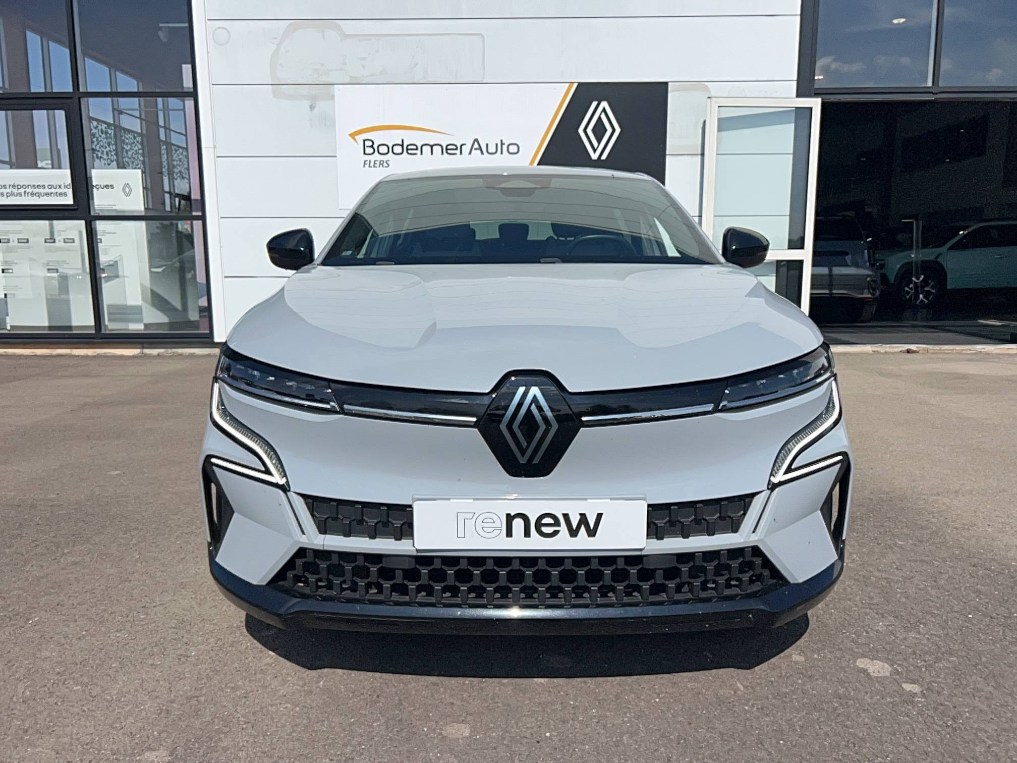 Vente en ligne Renault Megane E-Tech  EV60 220 ch super charge au prix de 22 980 €