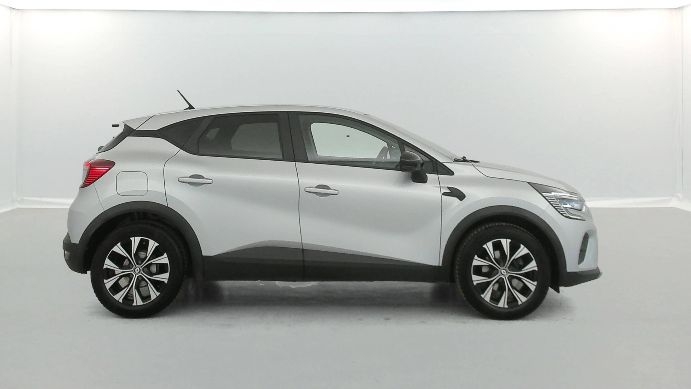 Vente en ligne Renault Captur  E-Tech full hybrid 145 au prix de 16 290 €