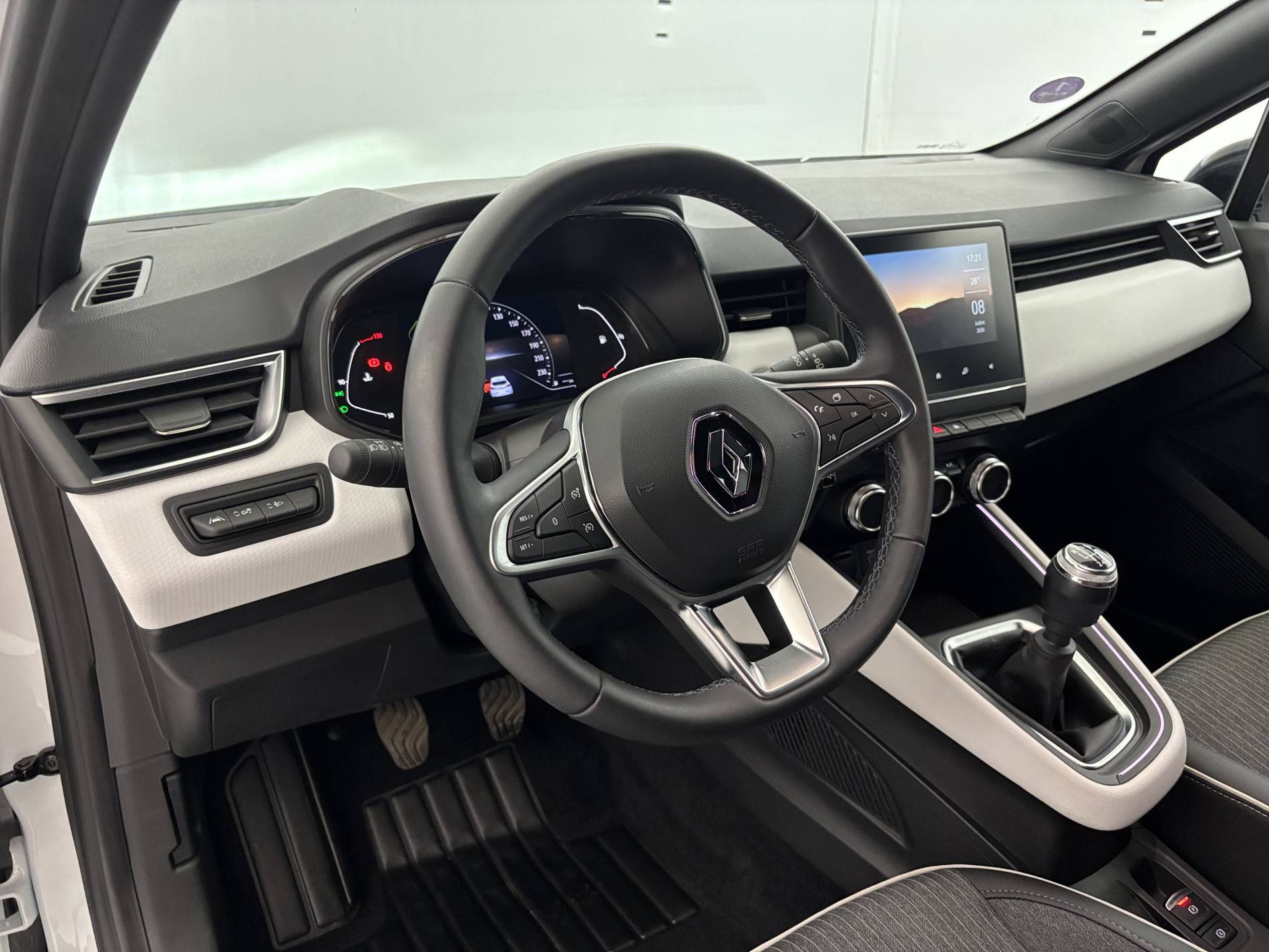 Vente en ligne Renault Clio 5 Clio TCe 90 au prix de 14 990 €