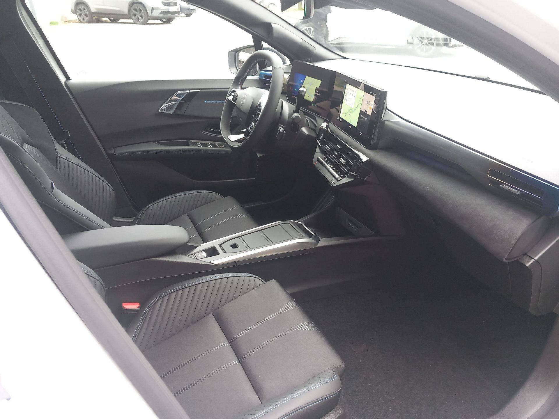 Vente en ligne Renault Clio 6 Clio E-Tech full hybrid 160 ch au prix de 28 990 €